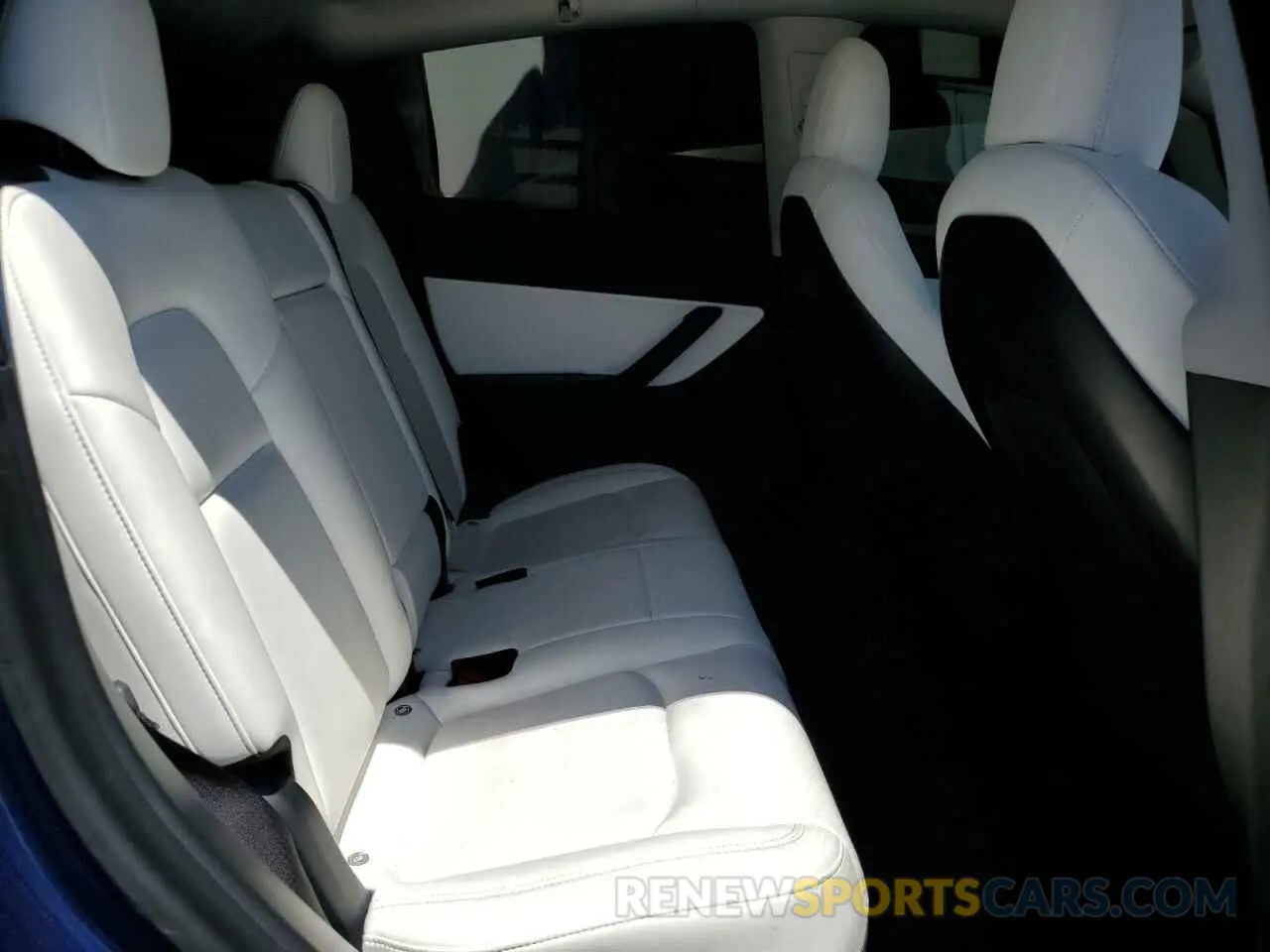 10 Photograph of a damaged car 5YJYGDEF0MF157795 TESLA MODEL Y 2021