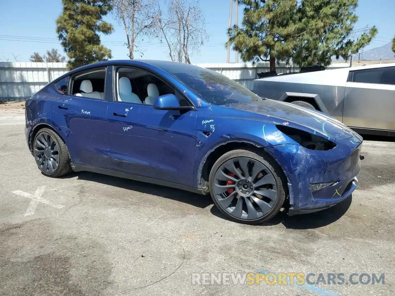 4 Photograph of a damaged car 5YJYGDEF0MF157795 TESLA MODEL Y 2021