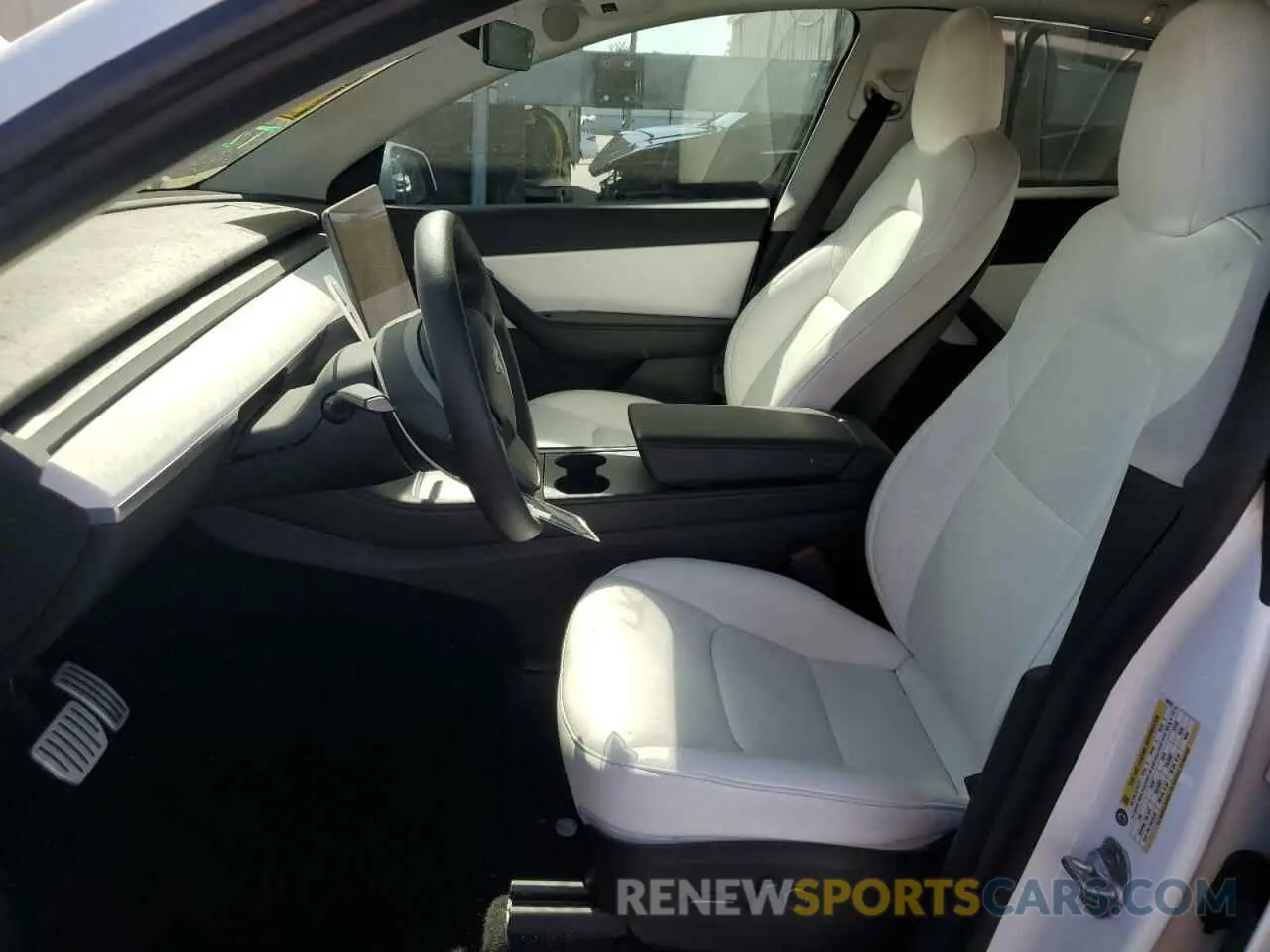 7 Photograph of a damaged car 5YJYGDEF0MF196970 TESLA MODEL Y 2021