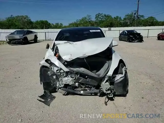 10 Photograph of a damaged car 5YJYGDEF0MF267326 TESLA MODEL Y 2021
