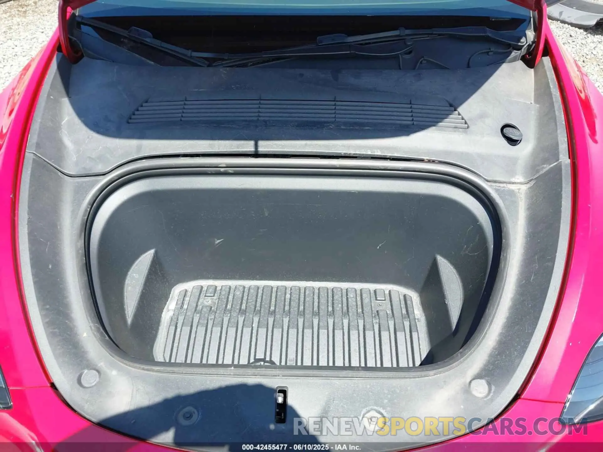 10 Photograph of a damaged car 5YJYGDEF0MF268010 TESLA MODEL Y 2021