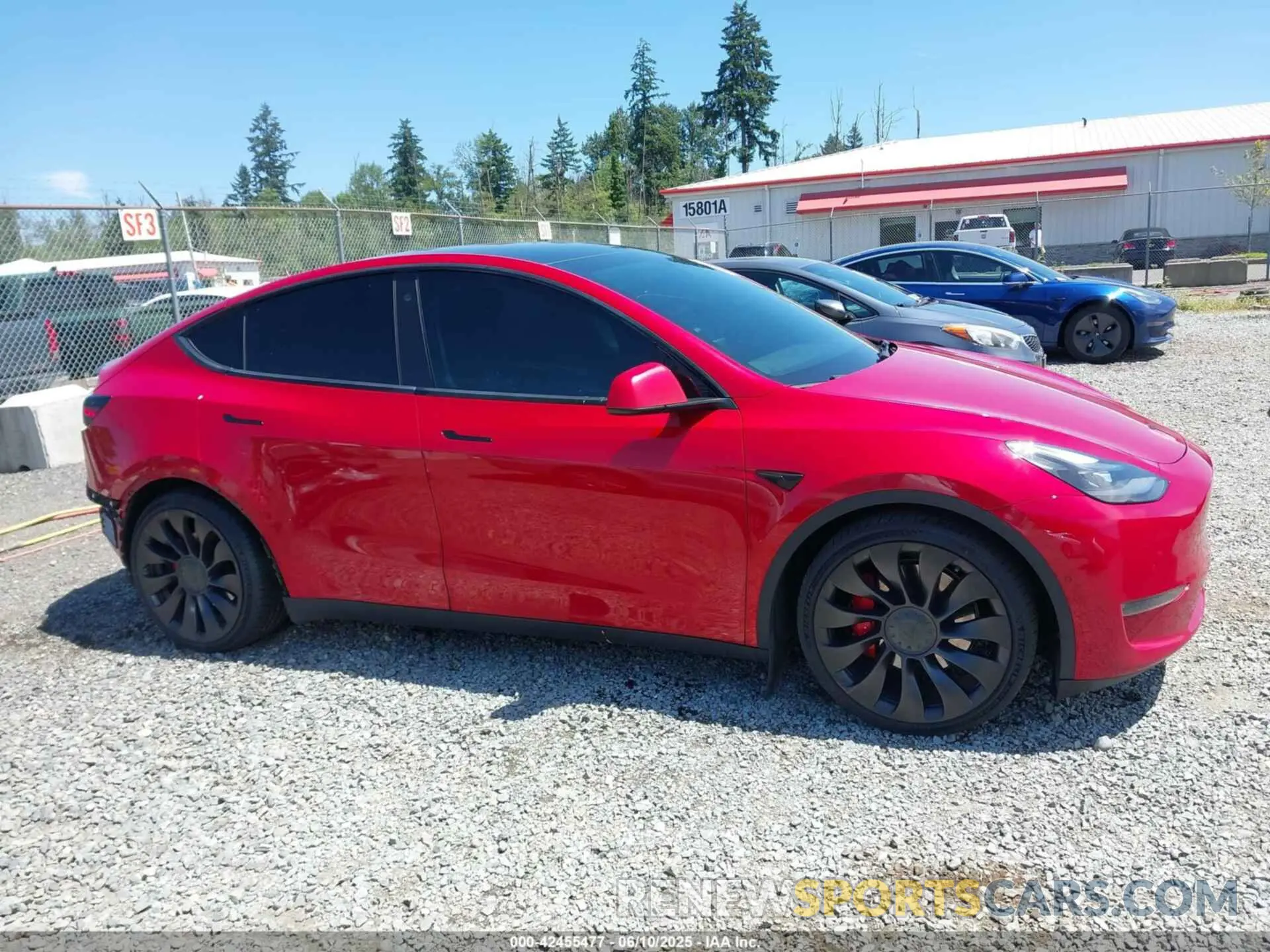 14 Photograph of a damaged car 5YJYGDEF0MF268010 TESLA MODEL Y 2021