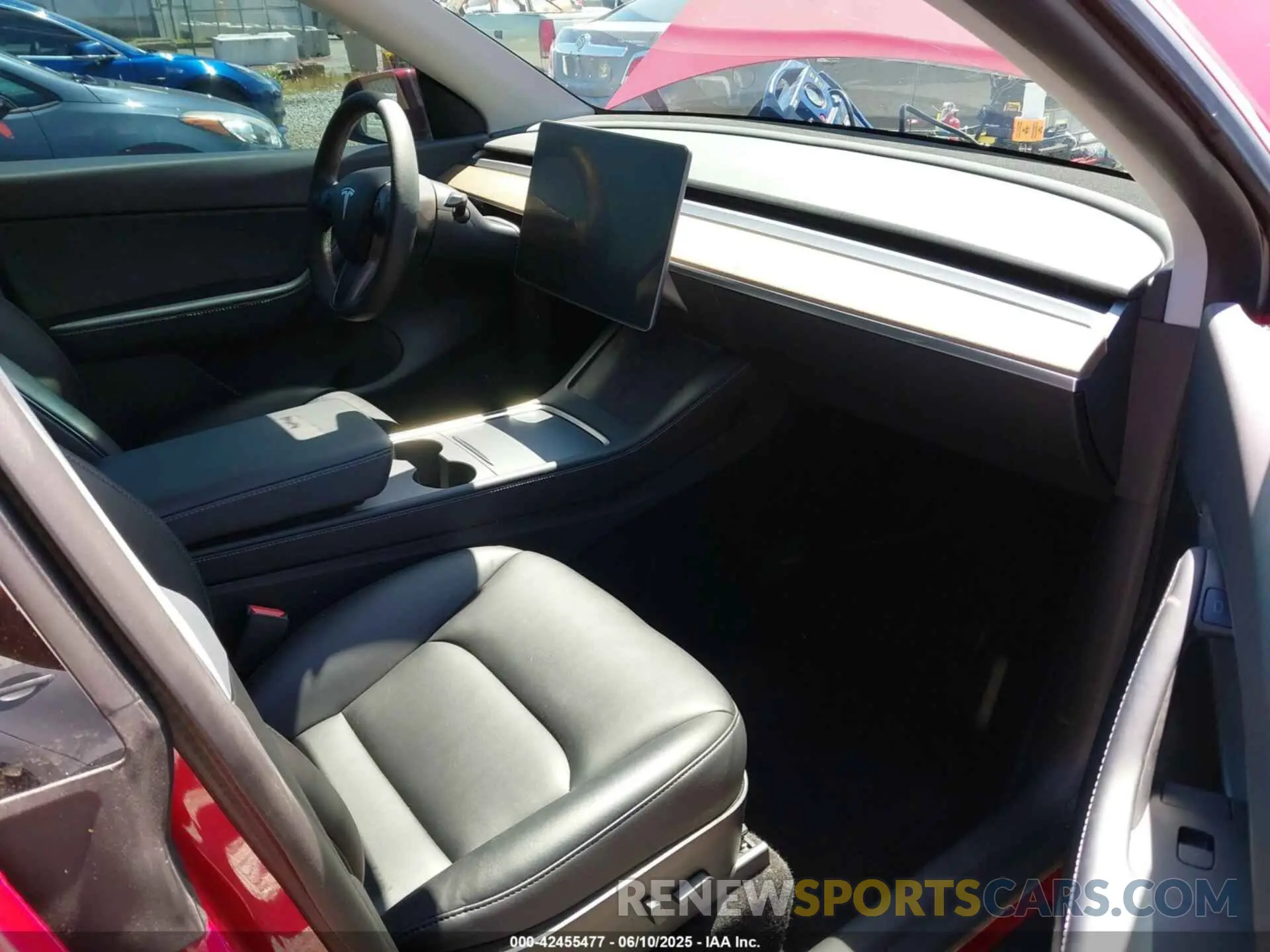 5 Photograph of a damaged car 5YJYGDEF0MF268010 TESLA MODEL Y 2021