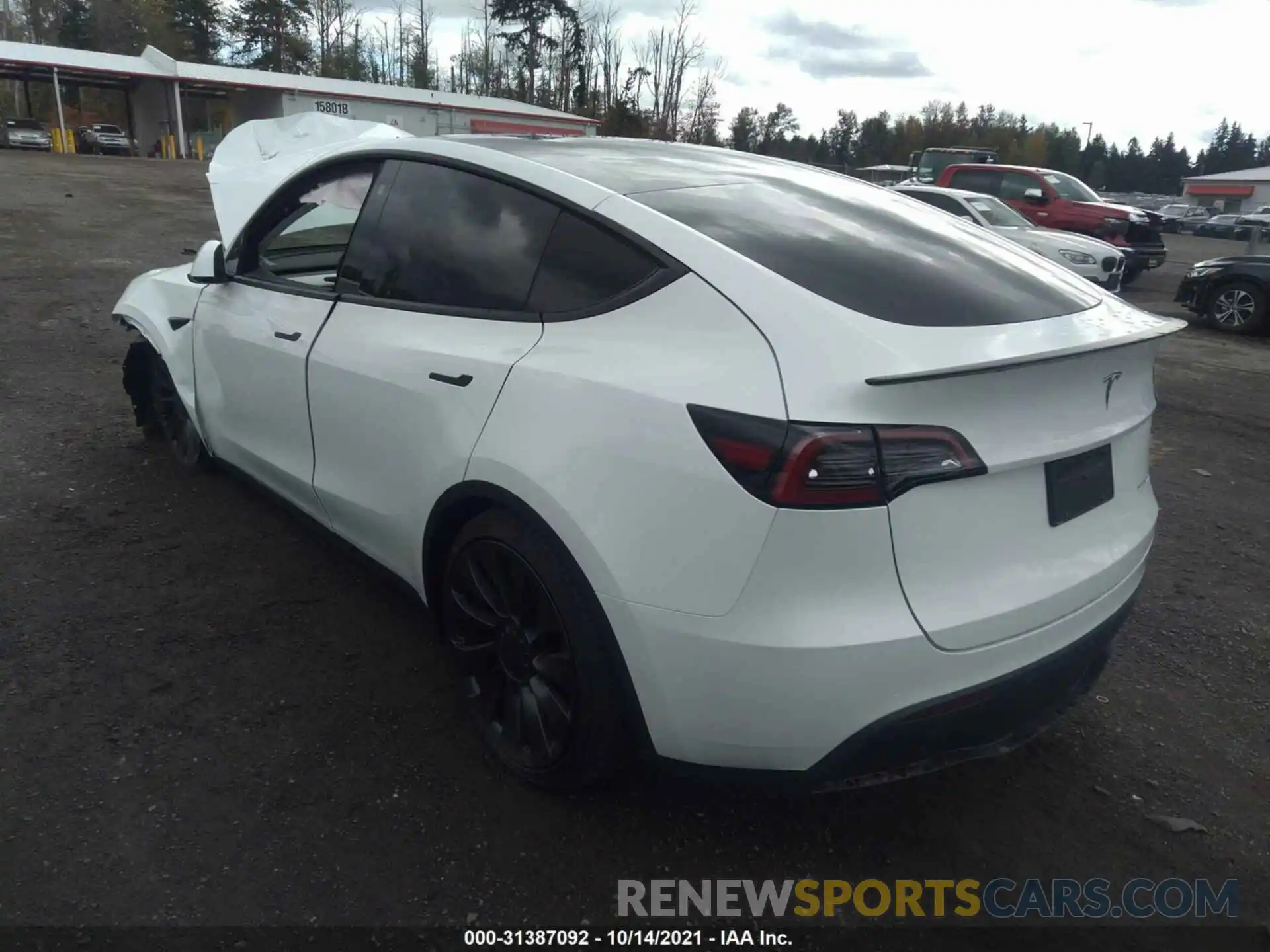 3 Photograph of a damaged car 5YJYGDEF0MF270842 TESLA MODEL Y 2021