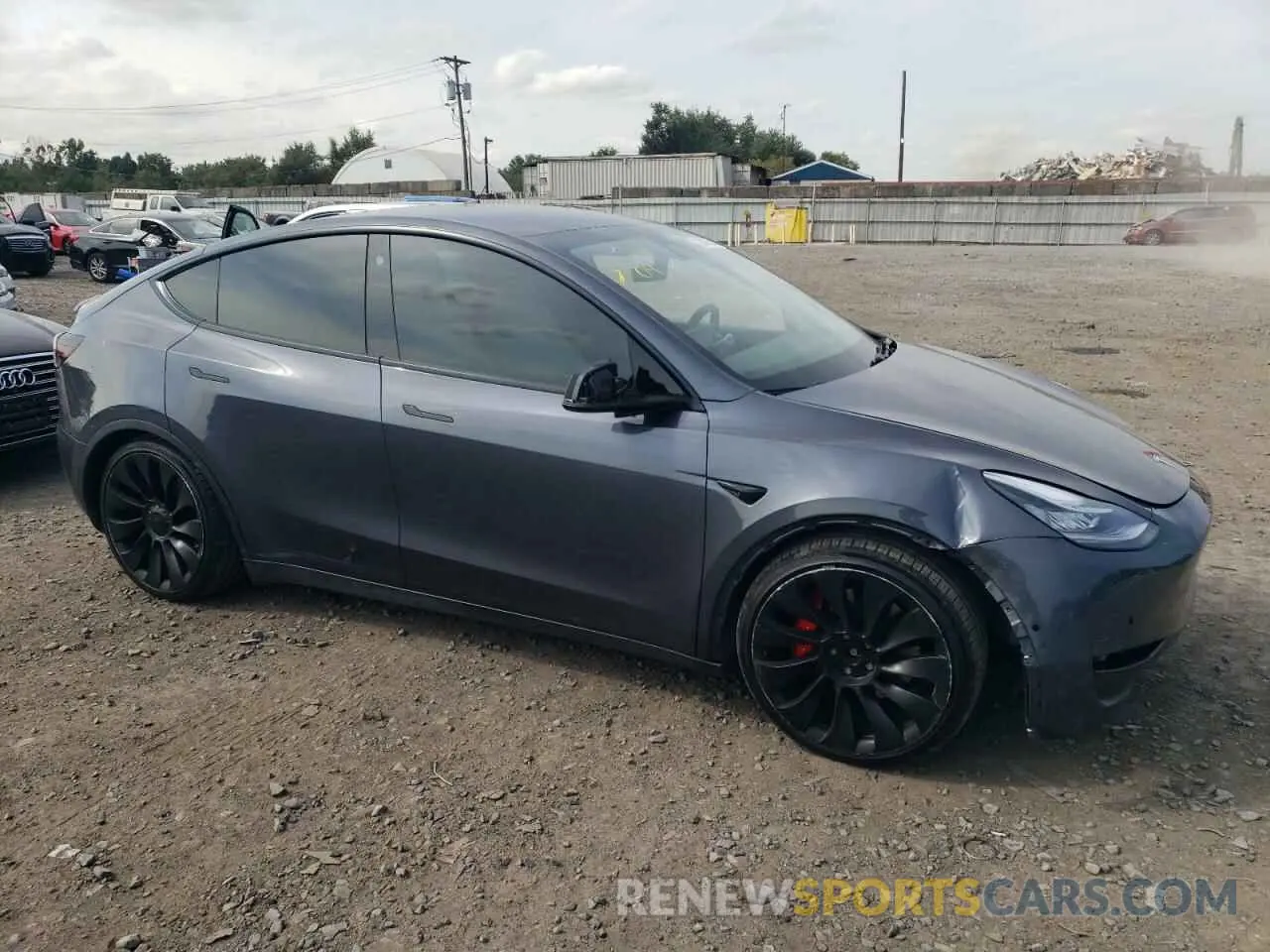 4 Photograph of a damaged car 5YJYGDEF1MF072108 TESLA MODEL Y 2021