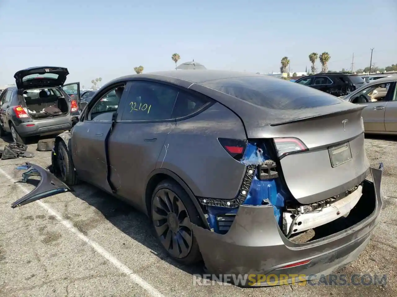 3 Photograph of a damaged car 5YJYGDEF1MF098031 TESLA MODEL Y 2021