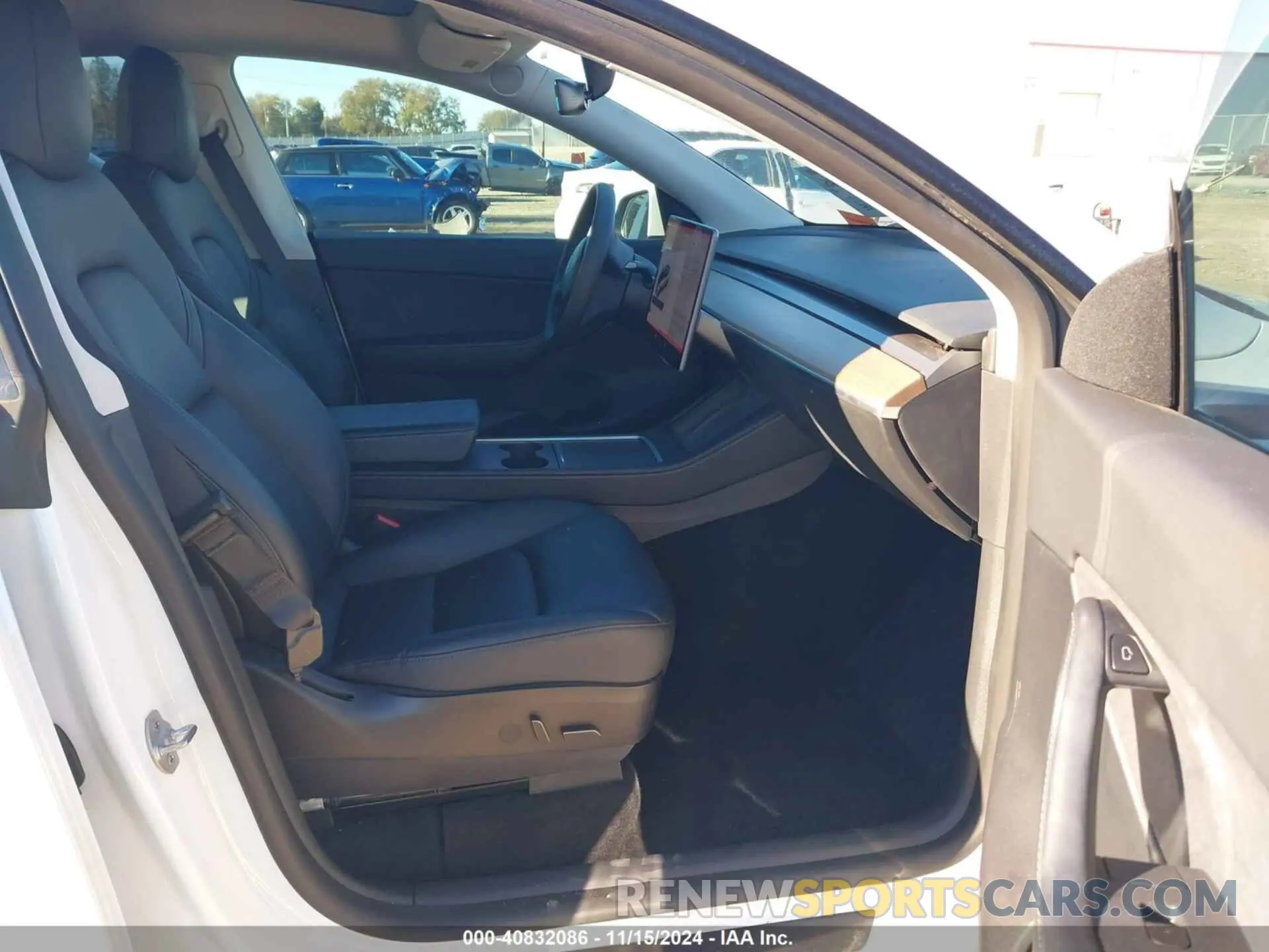 5 Photograph of a damaged car 5YJYGDEF1MF189462 TESLA MODEL Y 2021