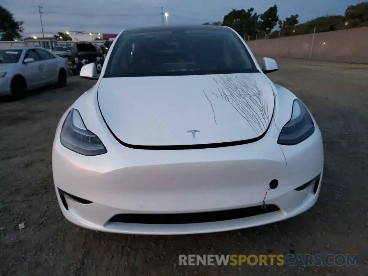 5 Photograph of a damaged car 5YJYGDEF1MF194869 TESLA MODEL Y 2021