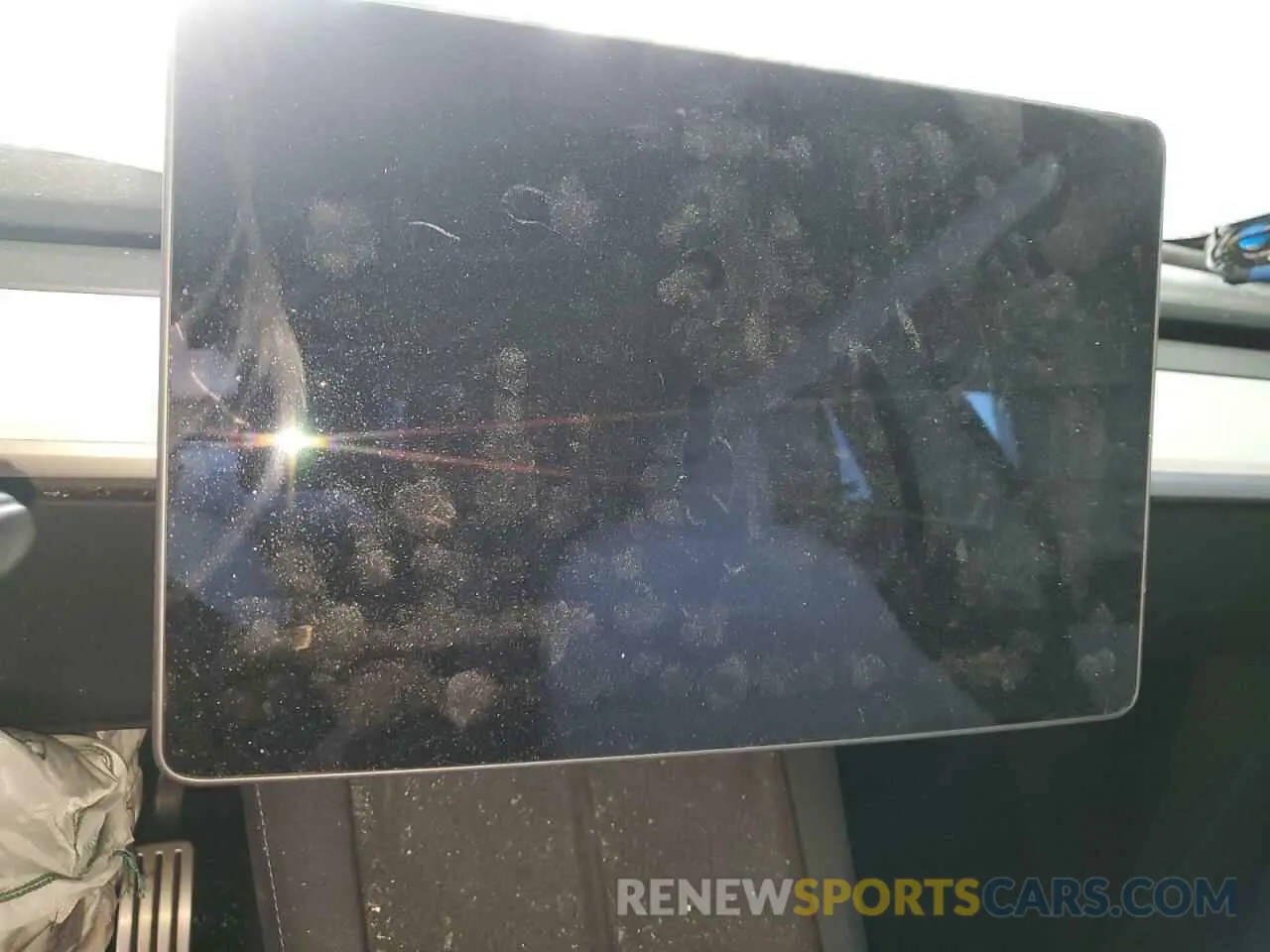 9 Photograph of a damaged car 5YJYGDEF1MF244573 TESLA MODEL Y 2021