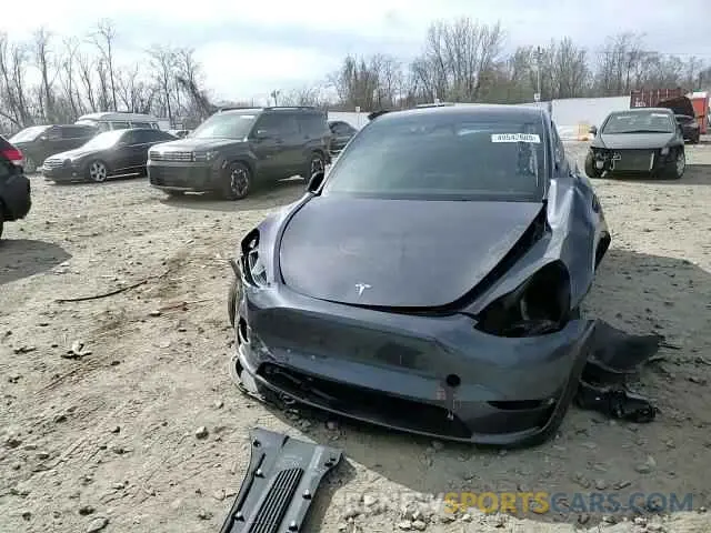 10 Photograph of a damaged car 5YJYGDEF1MF249045 TESLA MODEL Y 2021