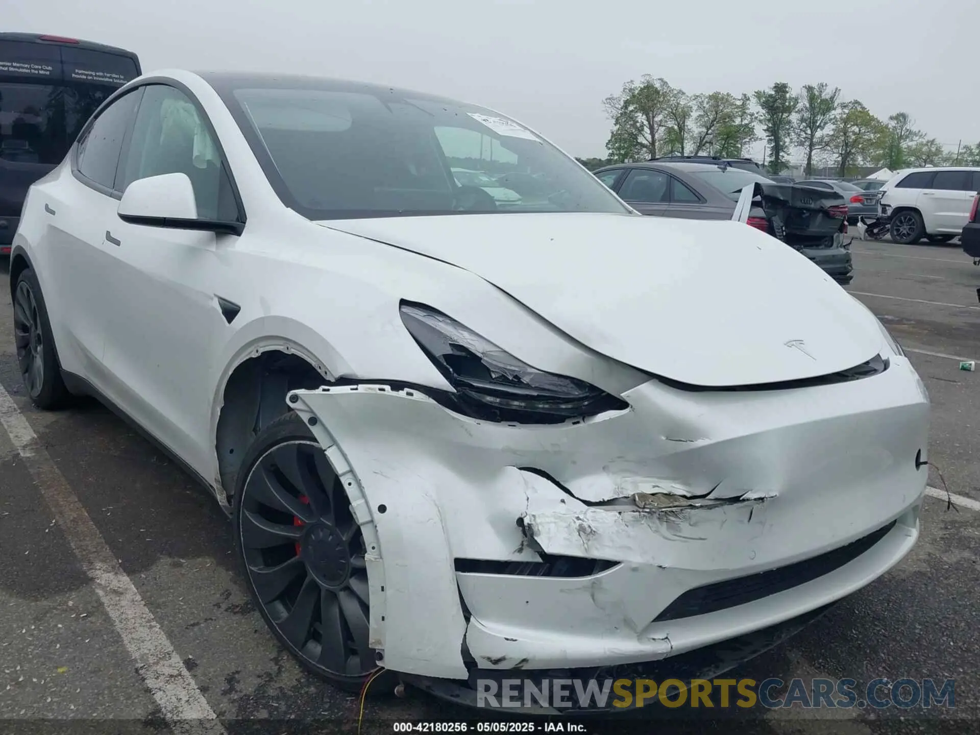6 Photograph of a damaged car 5YJYGDEF1MF251359 TESLA MODEL Y 2021