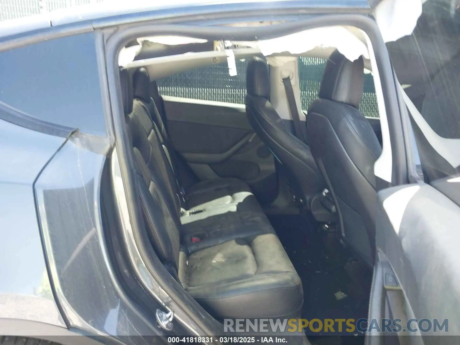 8 Photograph of a damaged car 5YJYGDEF1MF268405 TESLA MODEL Y 2021