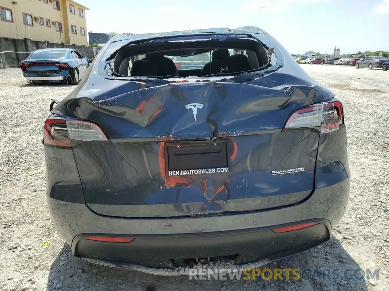 6 Photograph of a damaged car 5YJYGDEF1MF269294 TESLA MODEL Y 2021