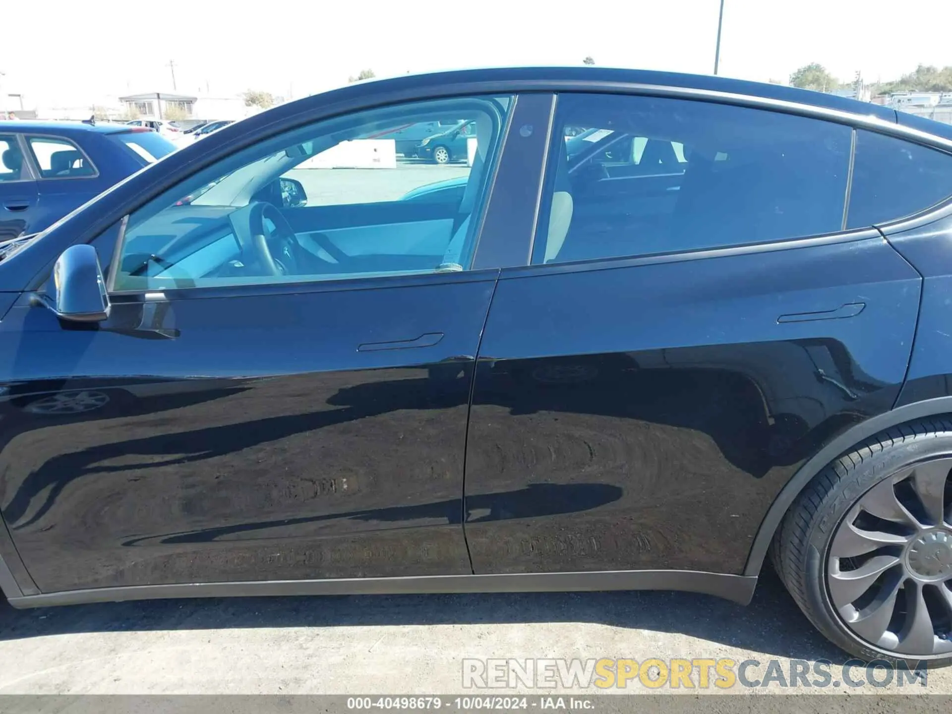 15 Photograph of a damaged car 5YJYGDEF2MF097986 TESLA MODEL Y 2021