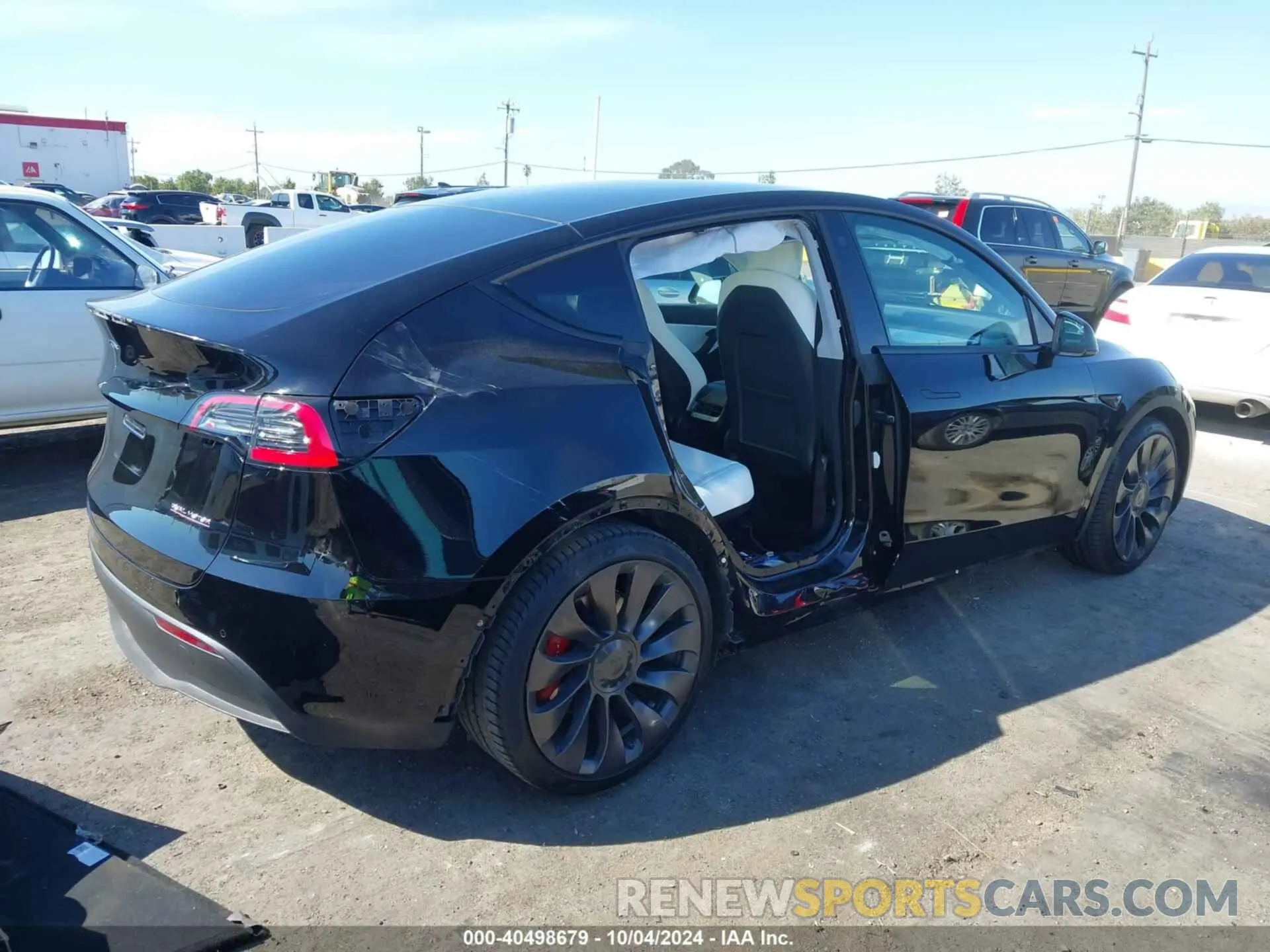 4 Photograph of a damaged car 5YJYGDEF2MF097986 TESLA MODEL Y 2021