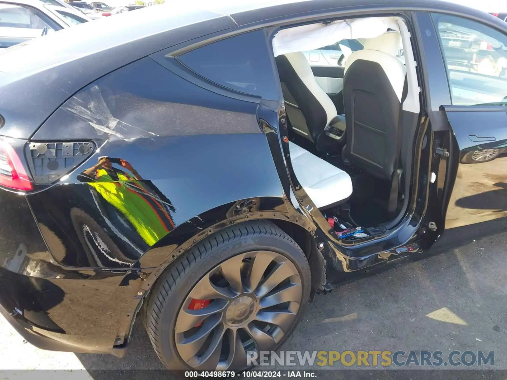 6 Photograph of a damaged car 5YJYGDEF2MF097986 TESLA MODEL Y 2021
