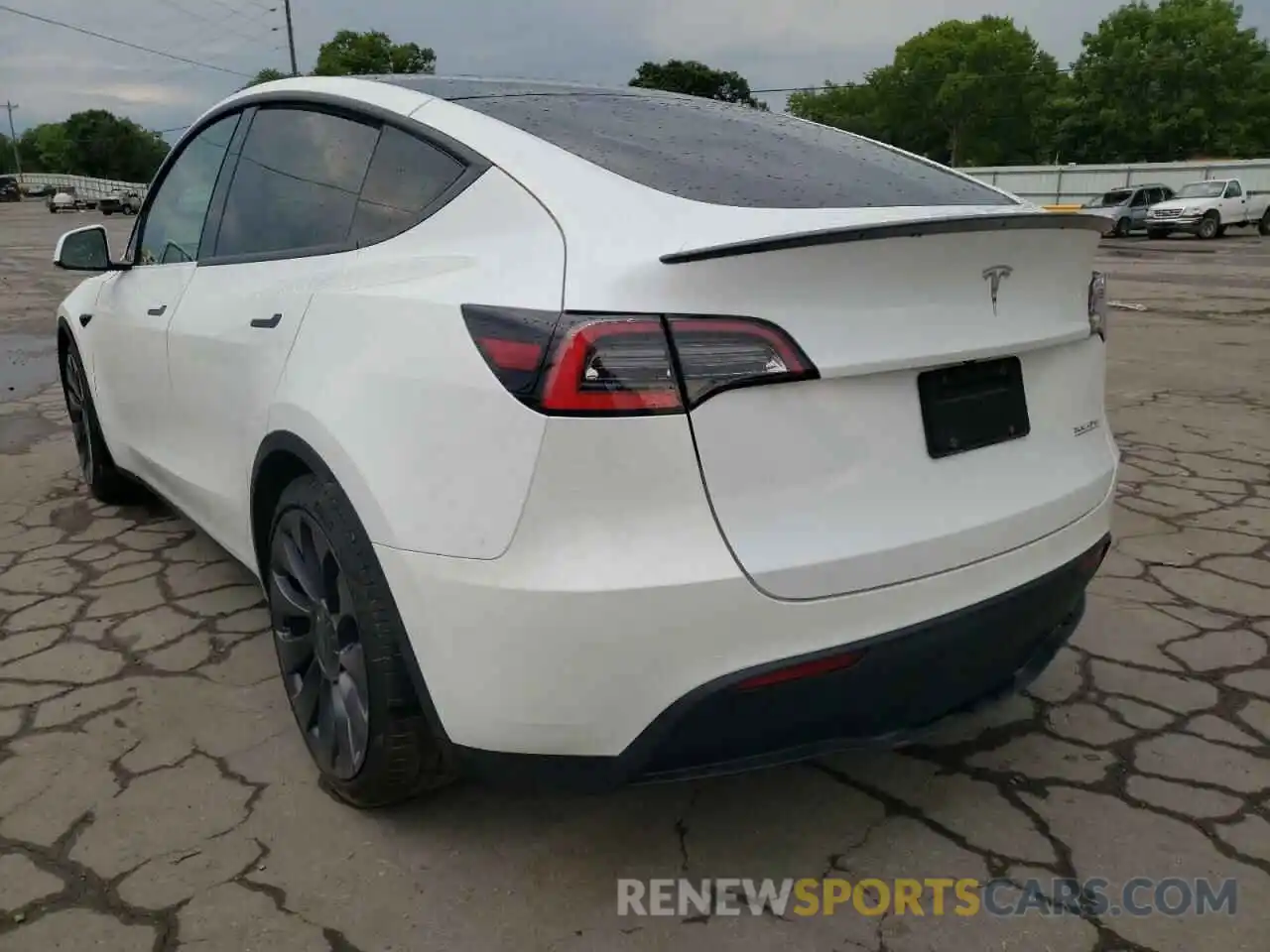 3 Photograph of a damaged car 5YJYGDEF2MF124460 TESLA MODEL Y 2021