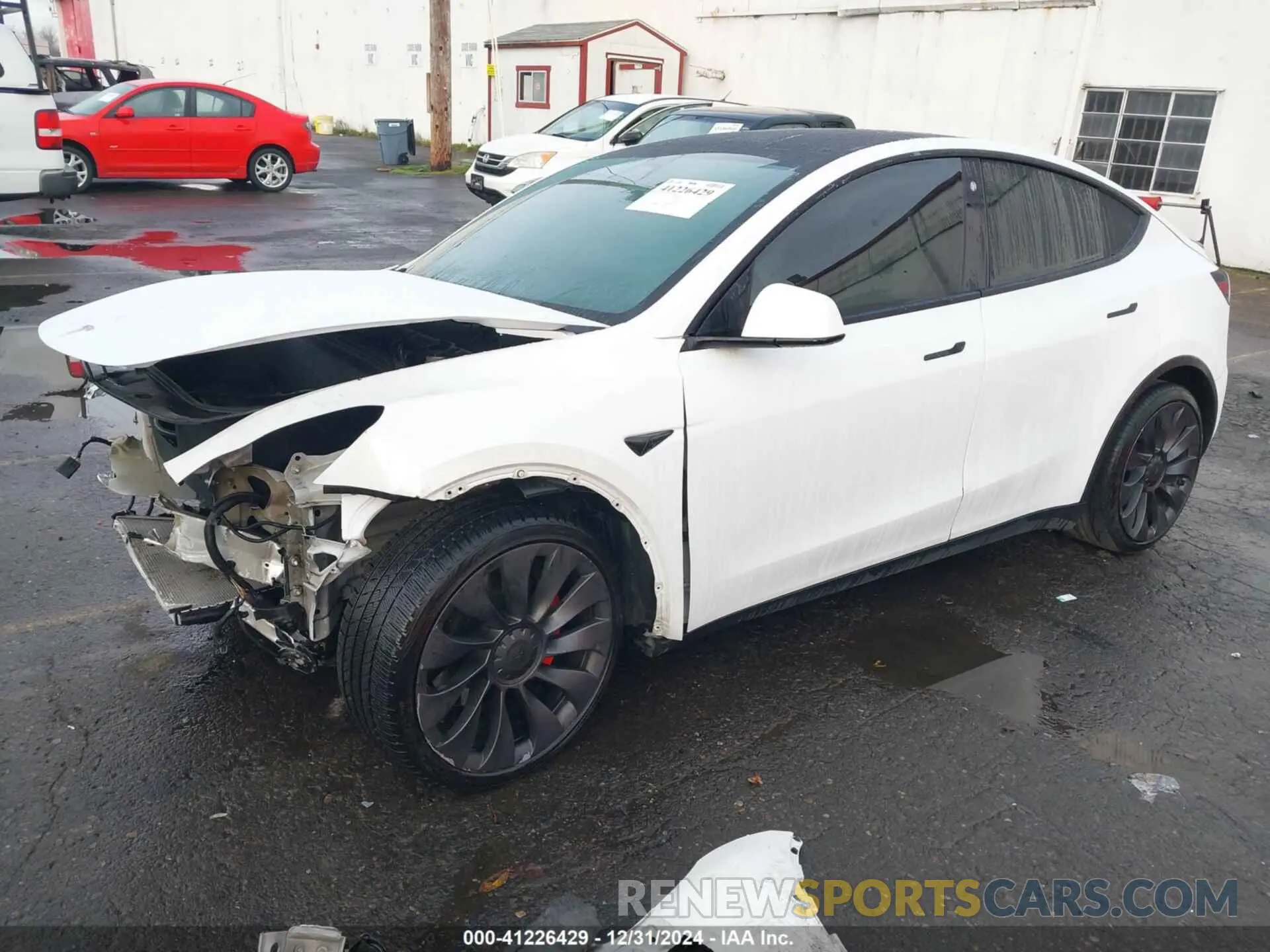2 Photograph of a damaged car 5YJYGDEF2MF133739 TESLA MODEL Y 2021