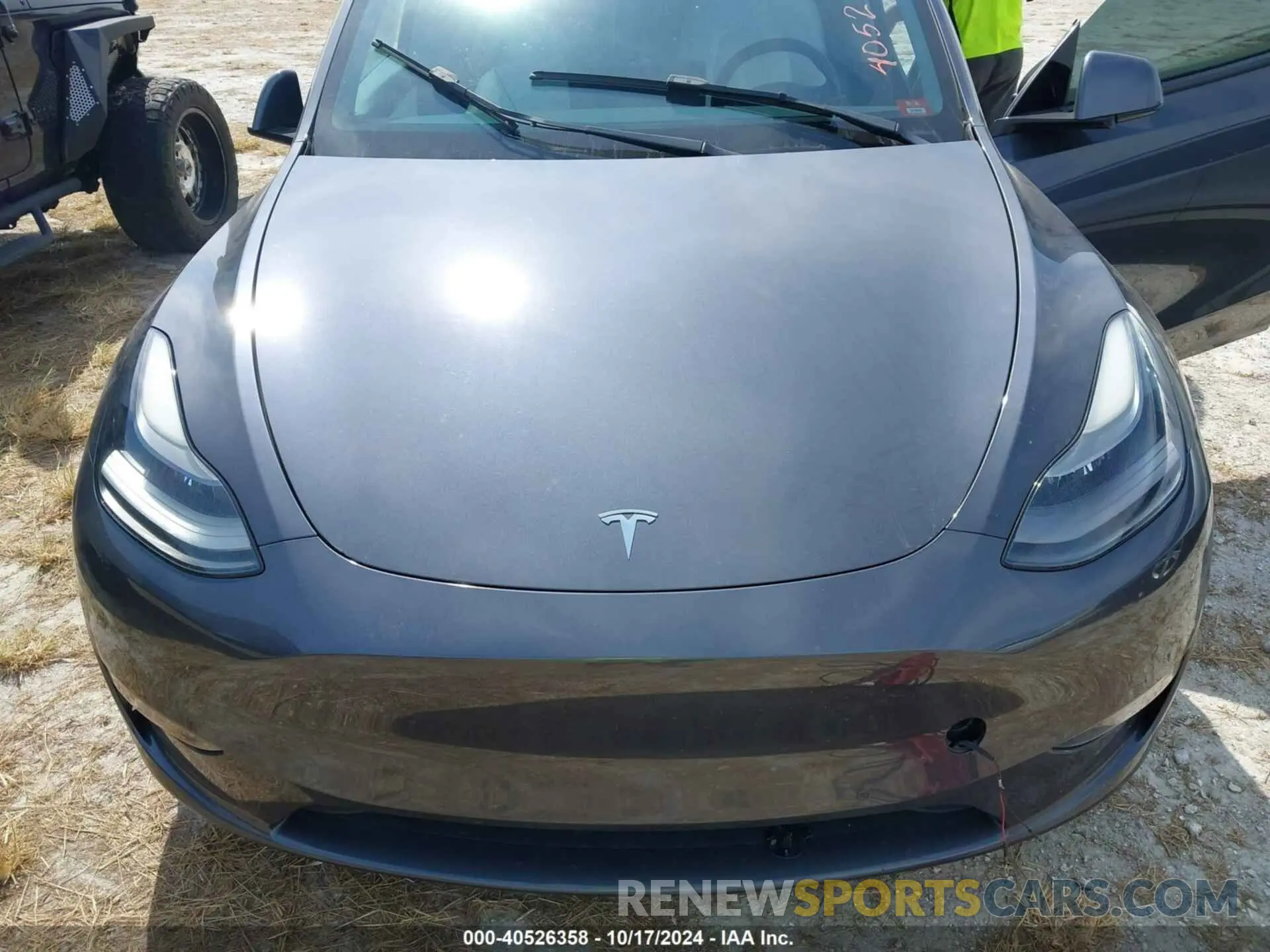 10 Photograph of a damaged car 5YJYGDEF2MF141002 TESLA MODEL Y 2021
