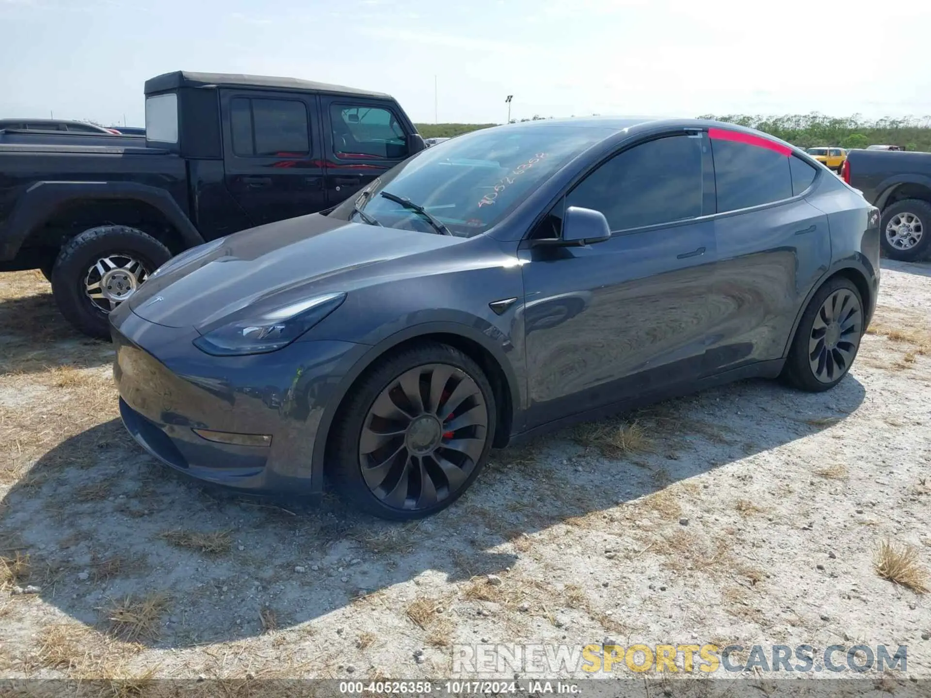 2 Photograph of a damaged car 5YJYGDEF2MF141002 TESLA MODEL Y 2021
