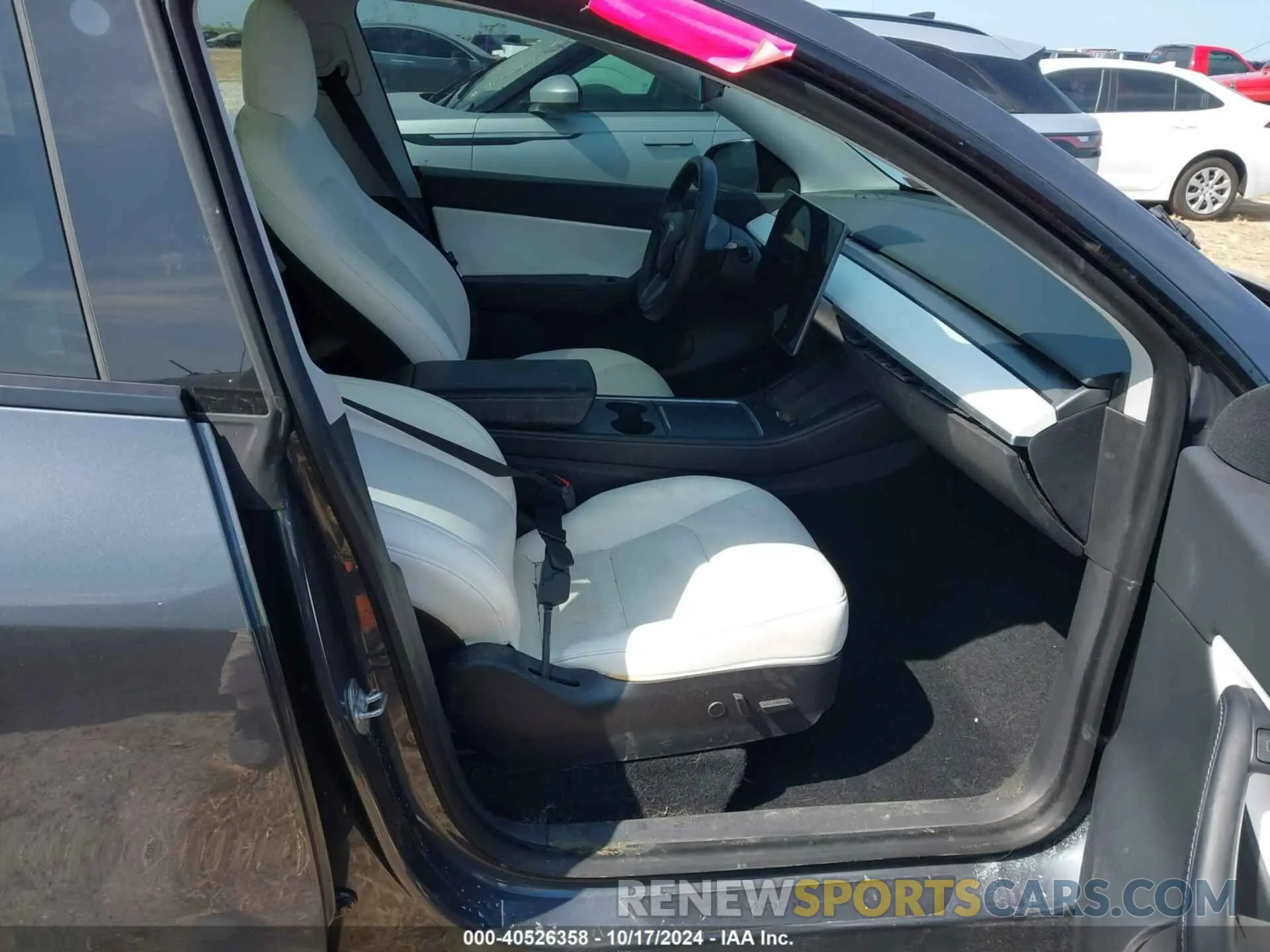 5 Photograph of a damaged car 5YJYGDEF2MF141002 TESLA MODEL Y 2021