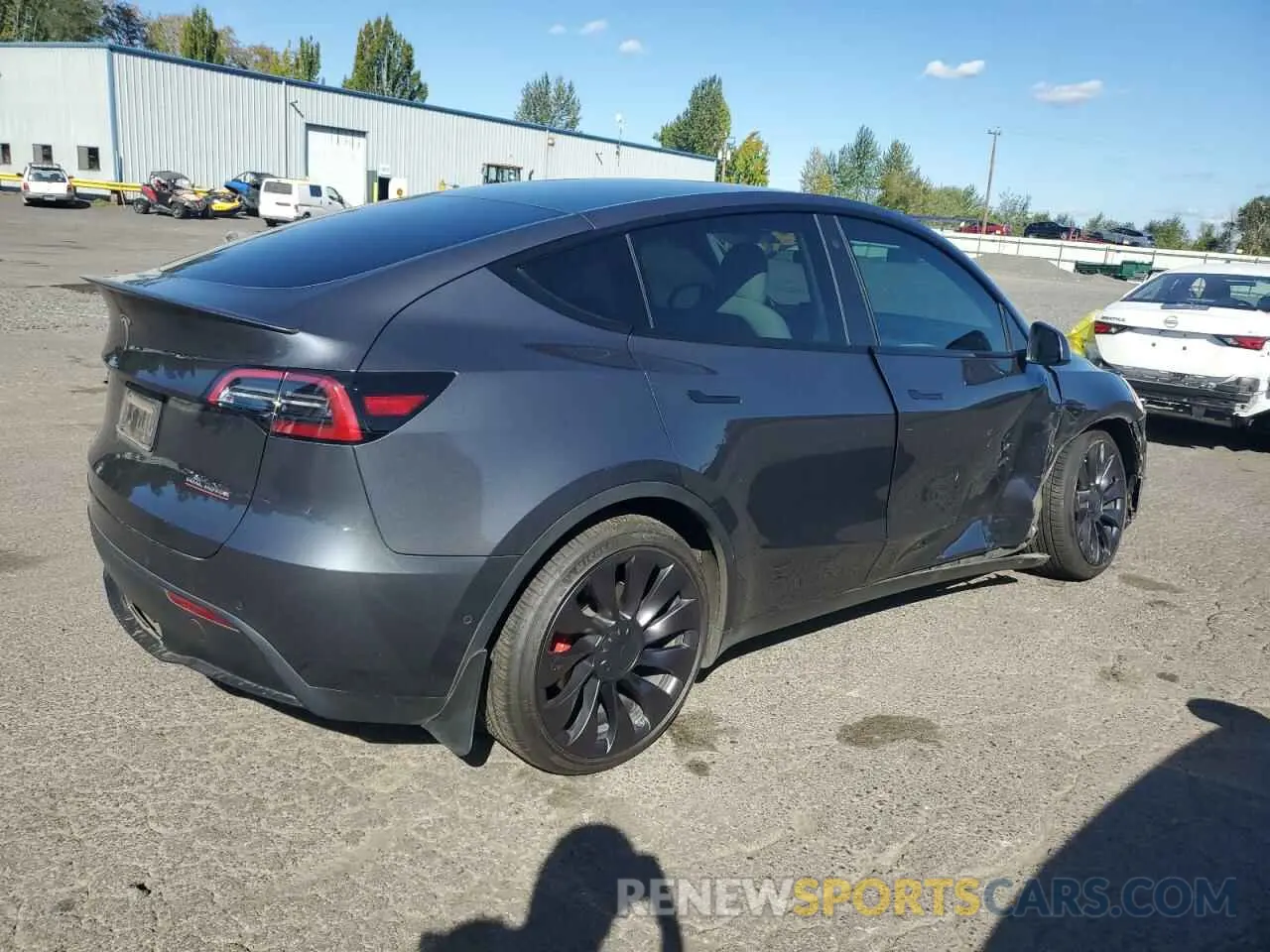 3 Photograph of a damaged car 5YJYGDEF2MF197103 TESLA MODEL Y 2021