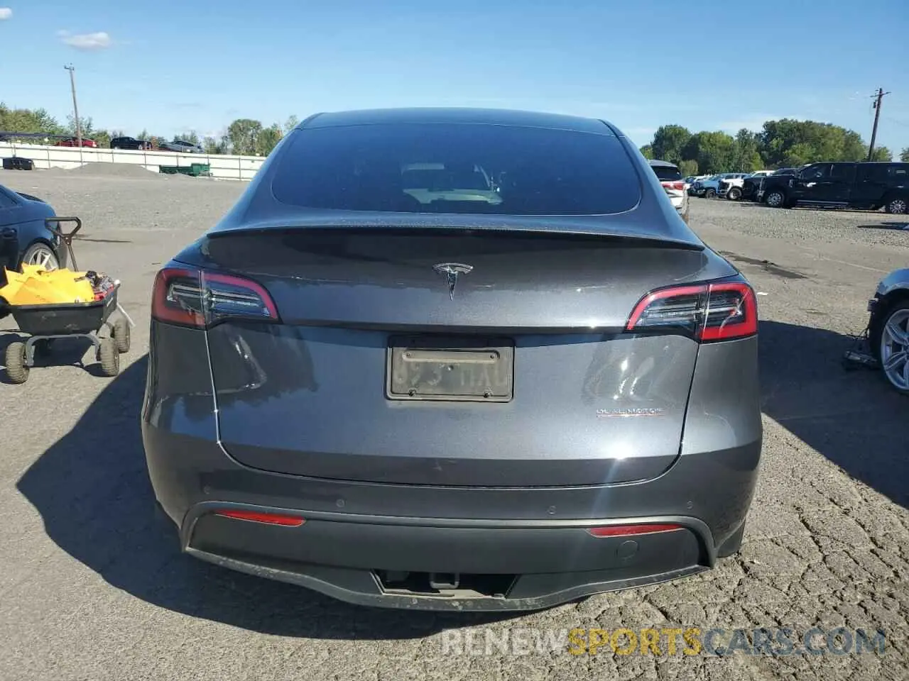 6 Photograph of a damaged car 5YJYGDEF2MF197103 TESLA MODEL Y 2021