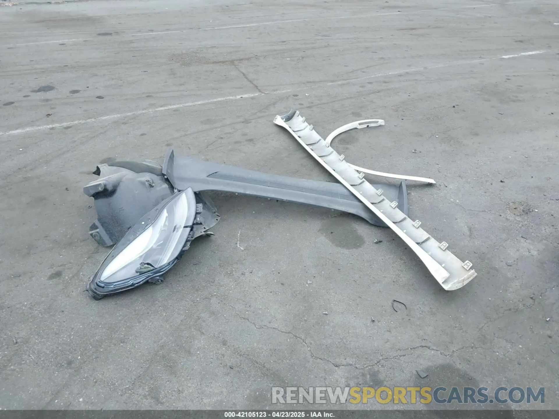 12 Photograph of a damaged car 5YJYGDEF2MF269773 TESLA MODEL Y 2021