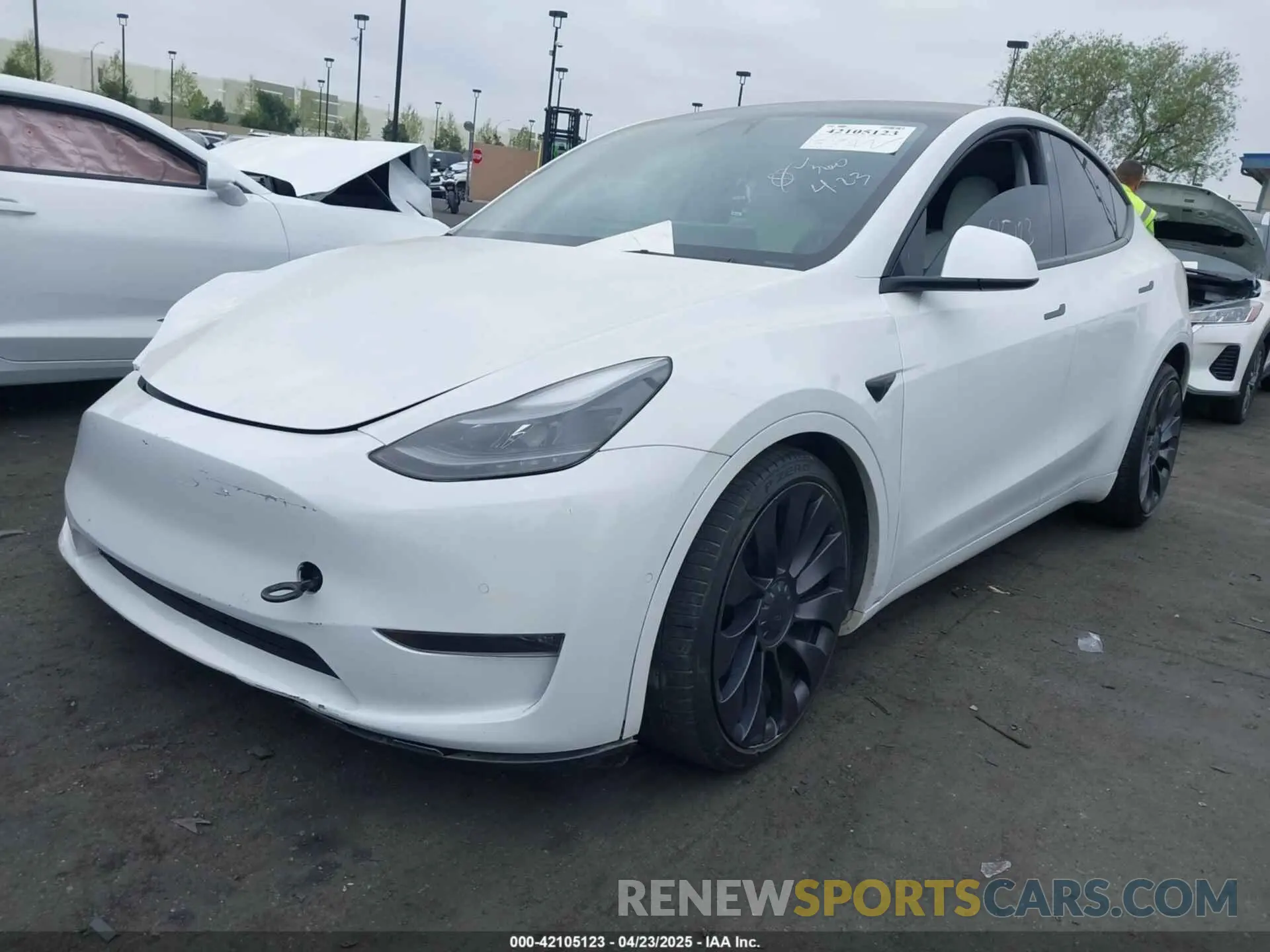 2 Photograph of a damaged car 5YJYGDEF2MF269773 TESLA MODEL Y 2021