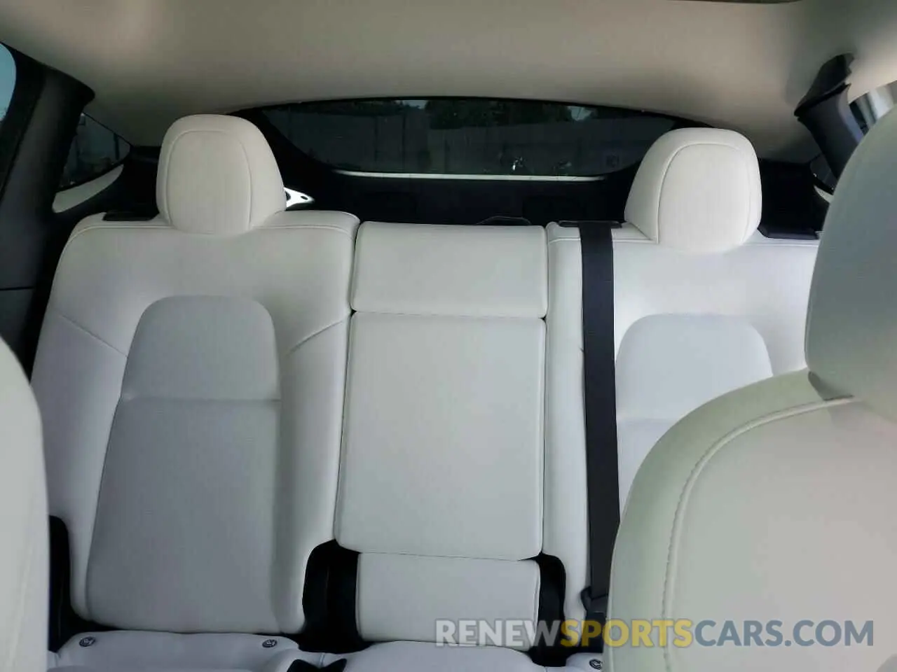 10 Photograph of a damaged car 5YJYGDEF2MF277467 TESLA MODEL Y 2021