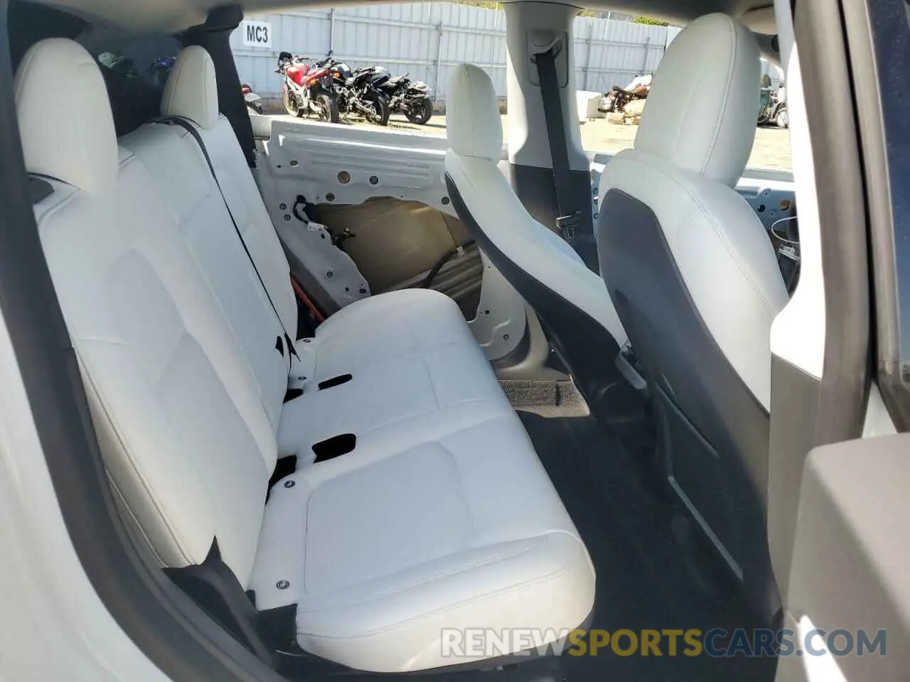 12 Photograph of a damaged car 5YJYGDEF2MF277467 TESLA MODEL Y 2021