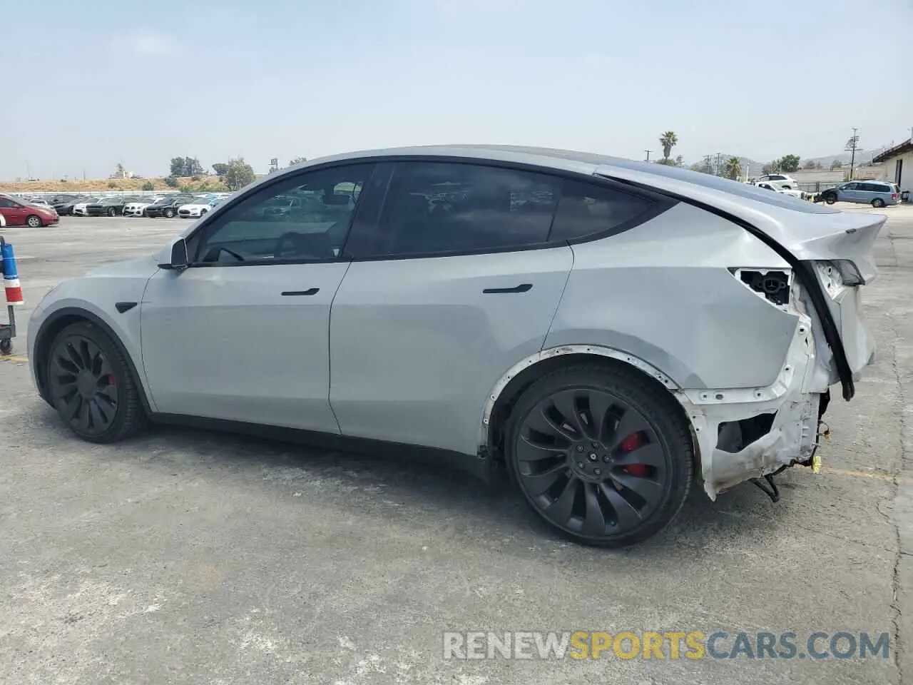 2 Photograph of a damaged car 5YJYGDEF3MF078542 TESLA MODEL Y 2021