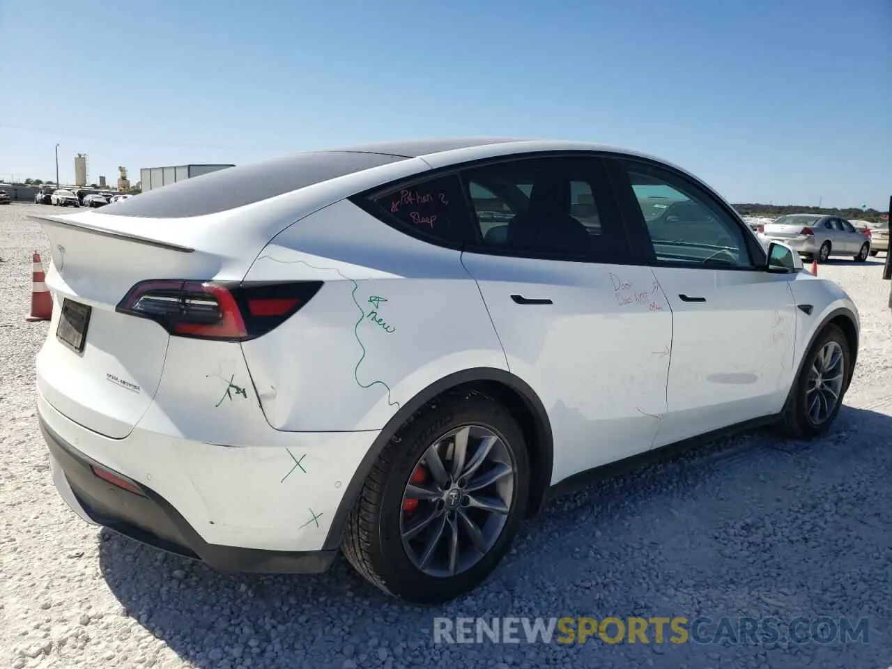 3 Photograph of a damaged car 5YJYGDEF3MF092330 TESLA MODEL Y 2021
