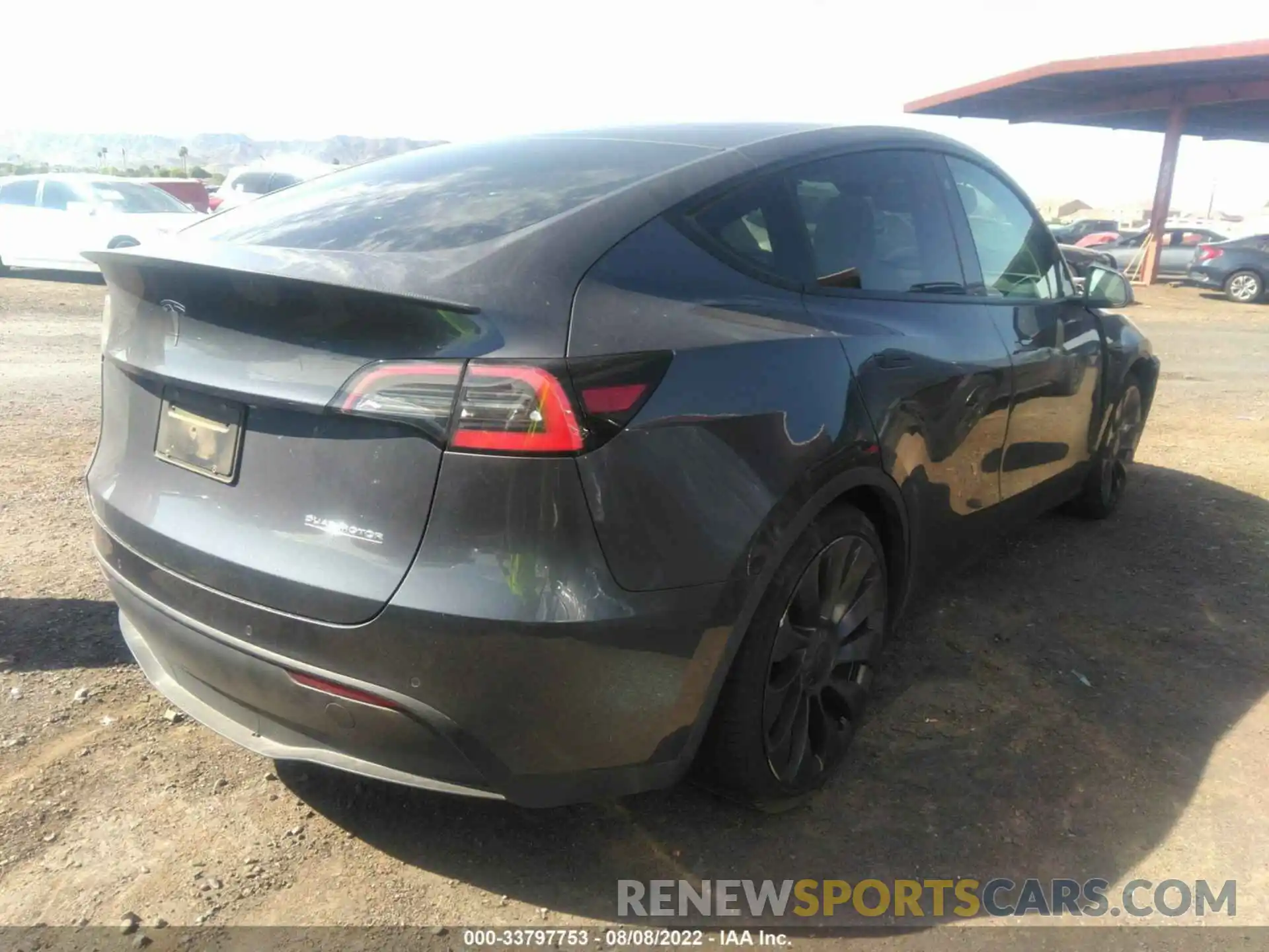 4 Photograph of a damaged car 5YJYGDEF3MF134088 TESLA MODEL Y 2021