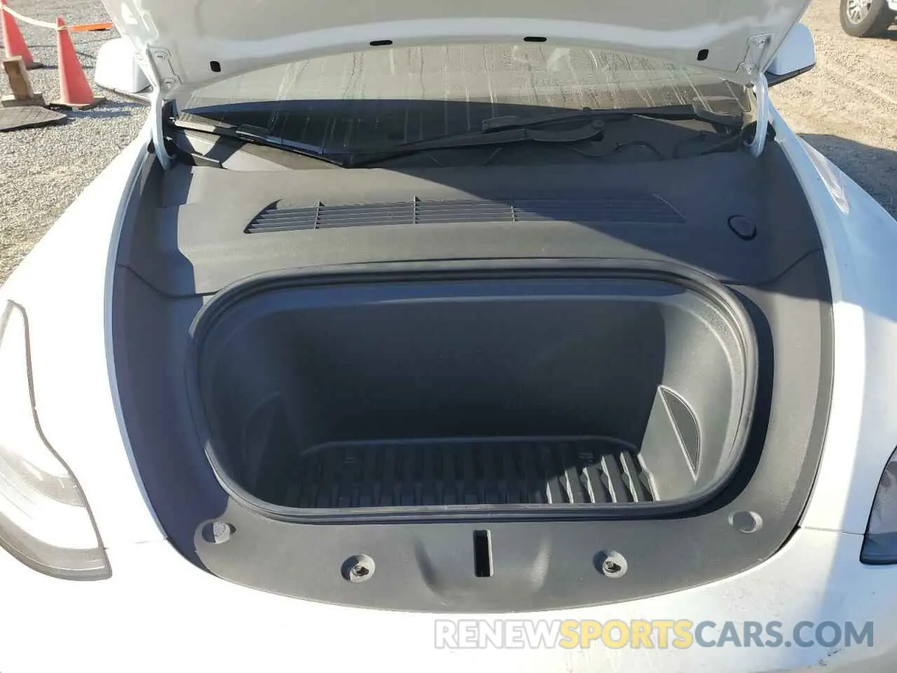 12 Photograph of a damaged car 5YJYGDEF3MF262301 TESLA MODEL Y 2021