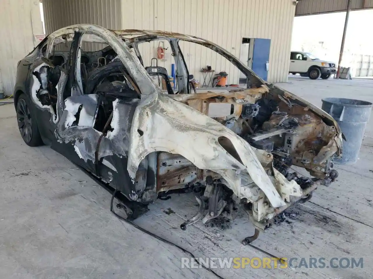 1 Photograph of a damaged car 5YJYGDEF3MF270060 TESLA MODEL Y 2021