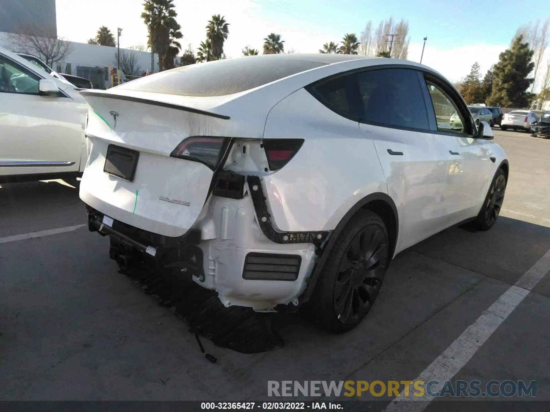 4 Photograph of a damaged car 5YJYGDEF3MF271337 TESLA MODEL Y 2021