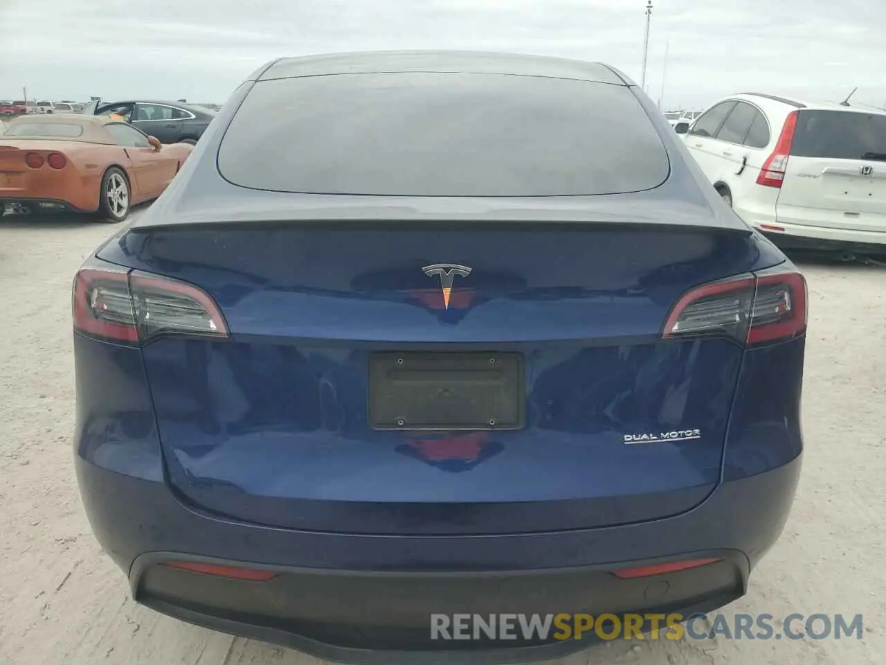 6 Photograph of a damaged car 5YJYGDEF3MF302702 TESLA MODEL Y 2021