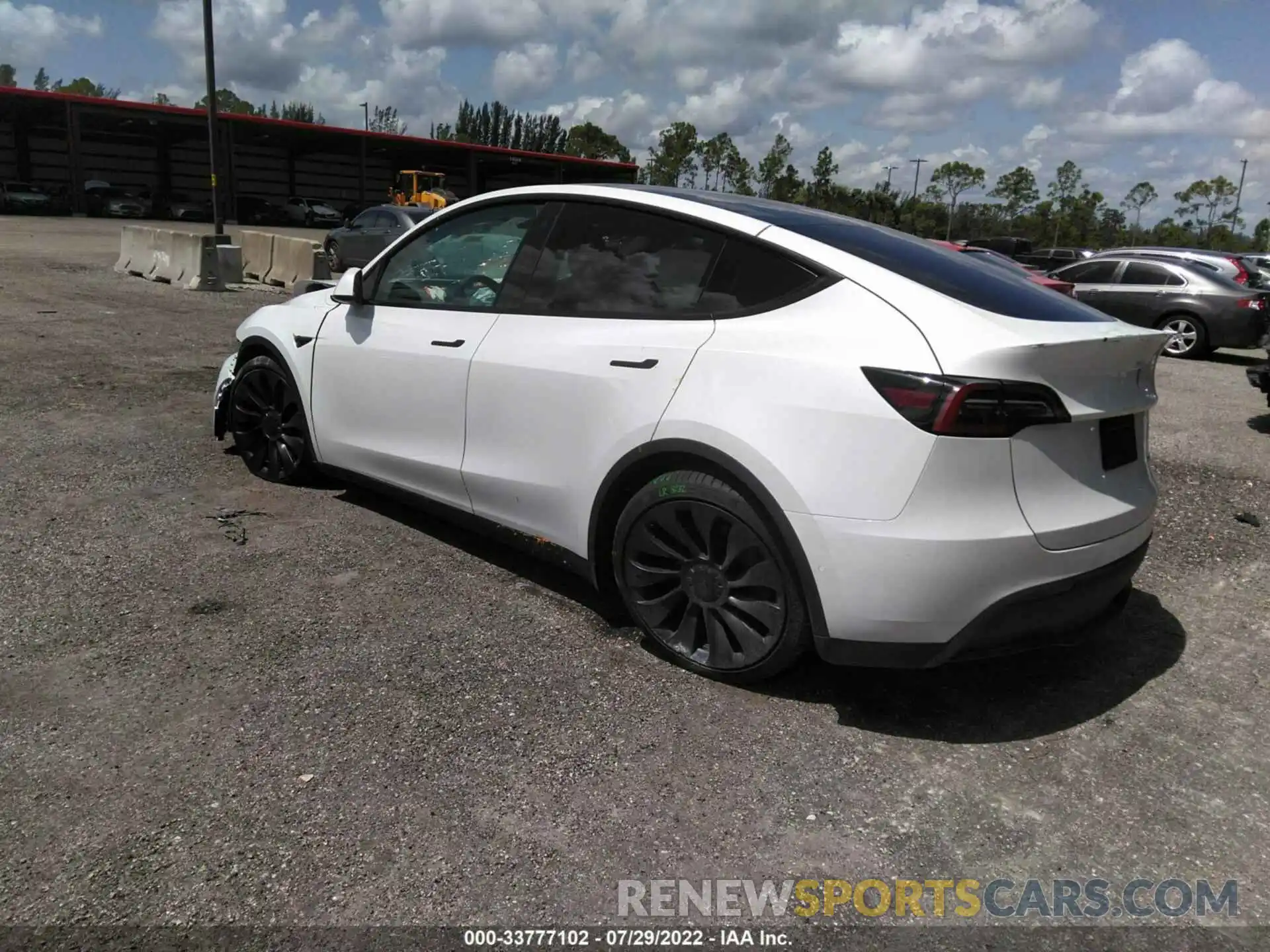 3 Photograph of a damaged car 5YJYGDEF3MF304756 TESLA MODEL Y 2021