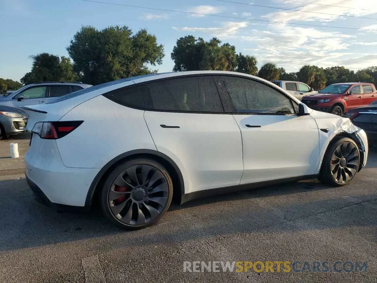 3 Photograph of a damaged car 5YJYGDEF4MF137243 TESLA MODEL Y 2021