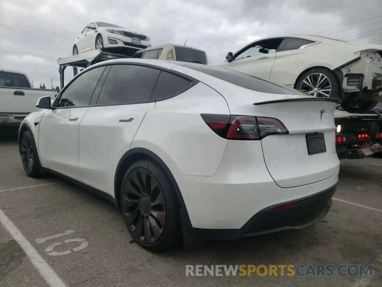 3 Photograph of a damaged car 5YJYGDEF4MF173417 TESLA MODEL Y 2021