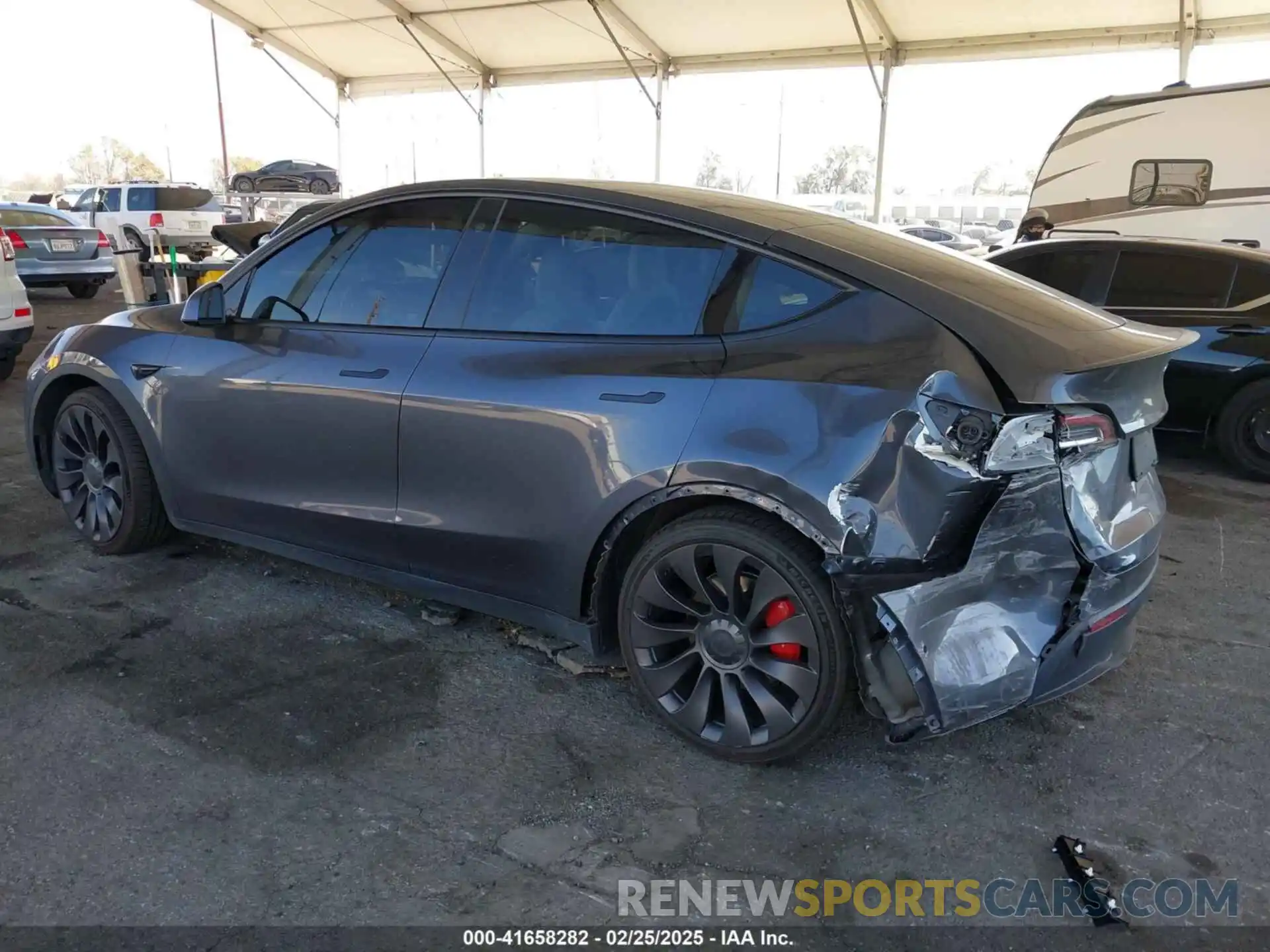 3 Photograph of a damaged car 5YJYGDEF4MF201989 TESLA MODEL Y 2021