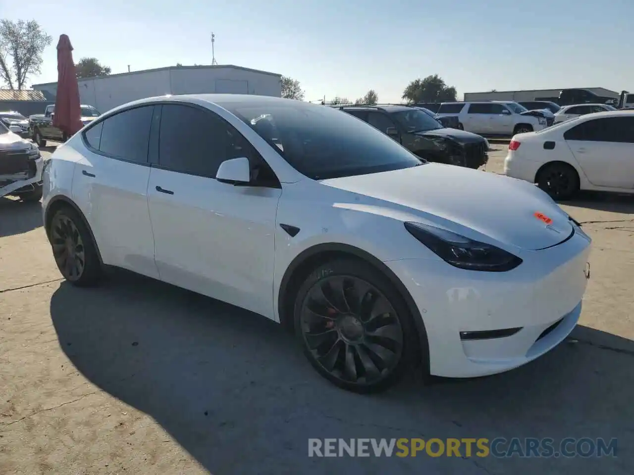 4 Photograph of a damaged car 5YJYGDEF4MF216007 TESLA MODEL Y 2021