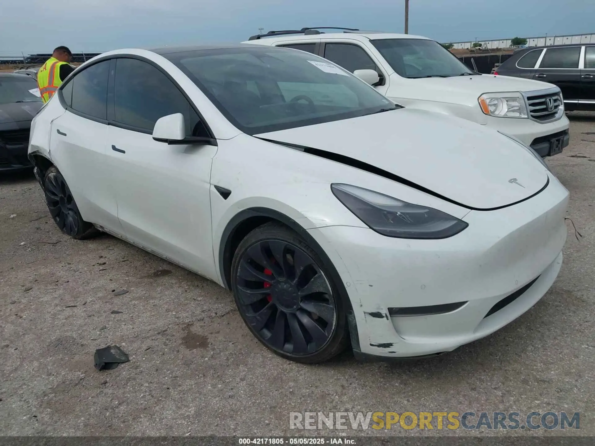 1 Photograph of a damaged car 5YJYGDEF4MF250206 TESLA MODEL Y 2021