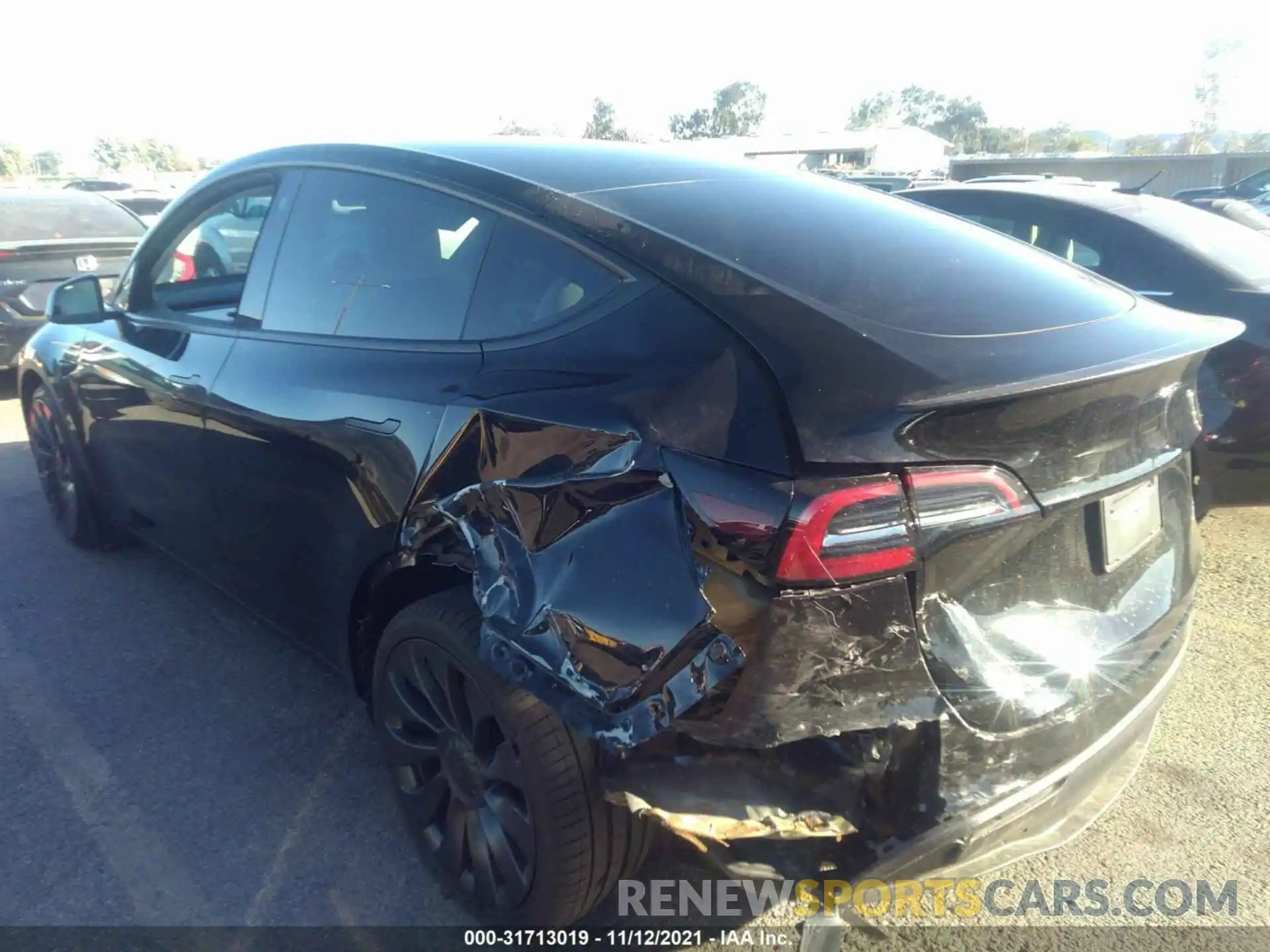 3 Photograph of a damaged car 5YJYGDEF4MF269760 TESLA MODEL Y 2021