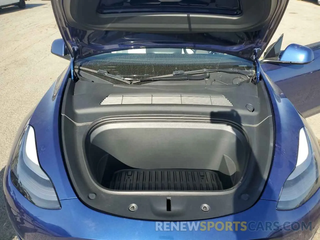 11 Photograph of a damaged car 5YJYGDEF4MF298255 TESLA MODEL Y 2021