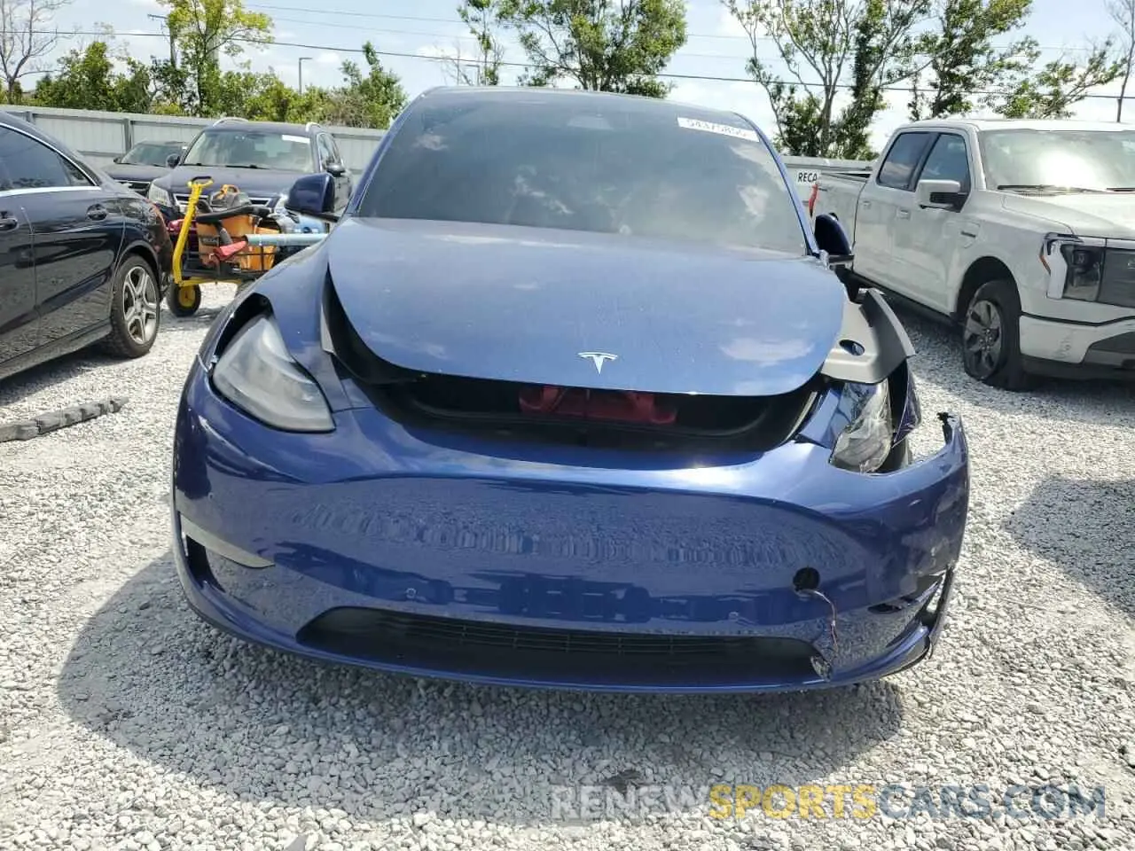 5 Photograph of a damaged car 5YJYGDEF5MF194681 TESLA MODEL Y 2021