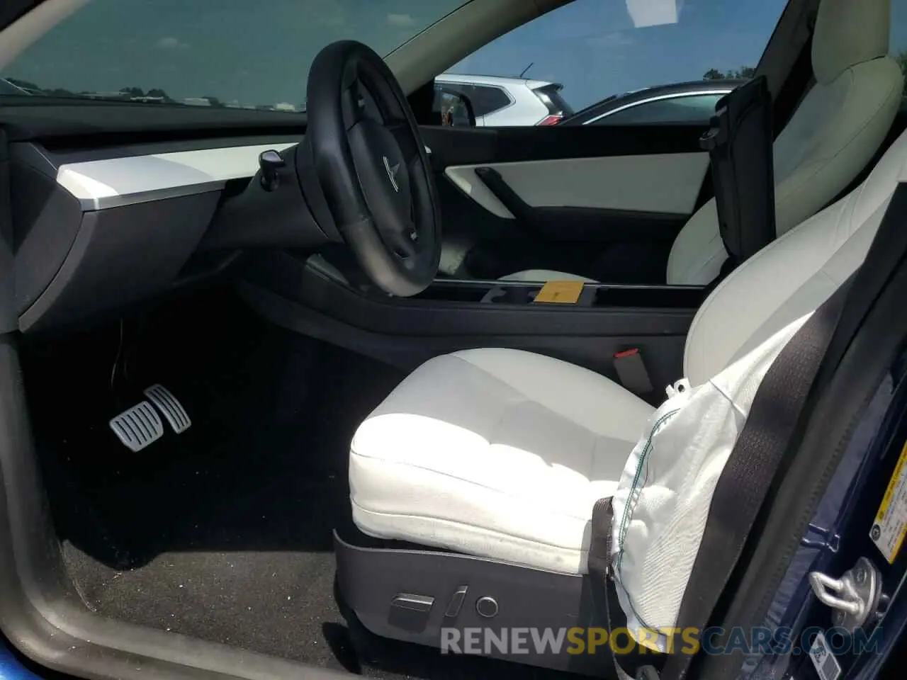 7 Photograph of a damaged car 5YJYGDEF5MF194681 TESLA MODEL Y 2021
