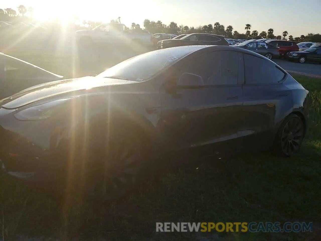1 Photograph of a damaged car 5YJYGDEF5MF264633 TESLA MODEL Y 2021
