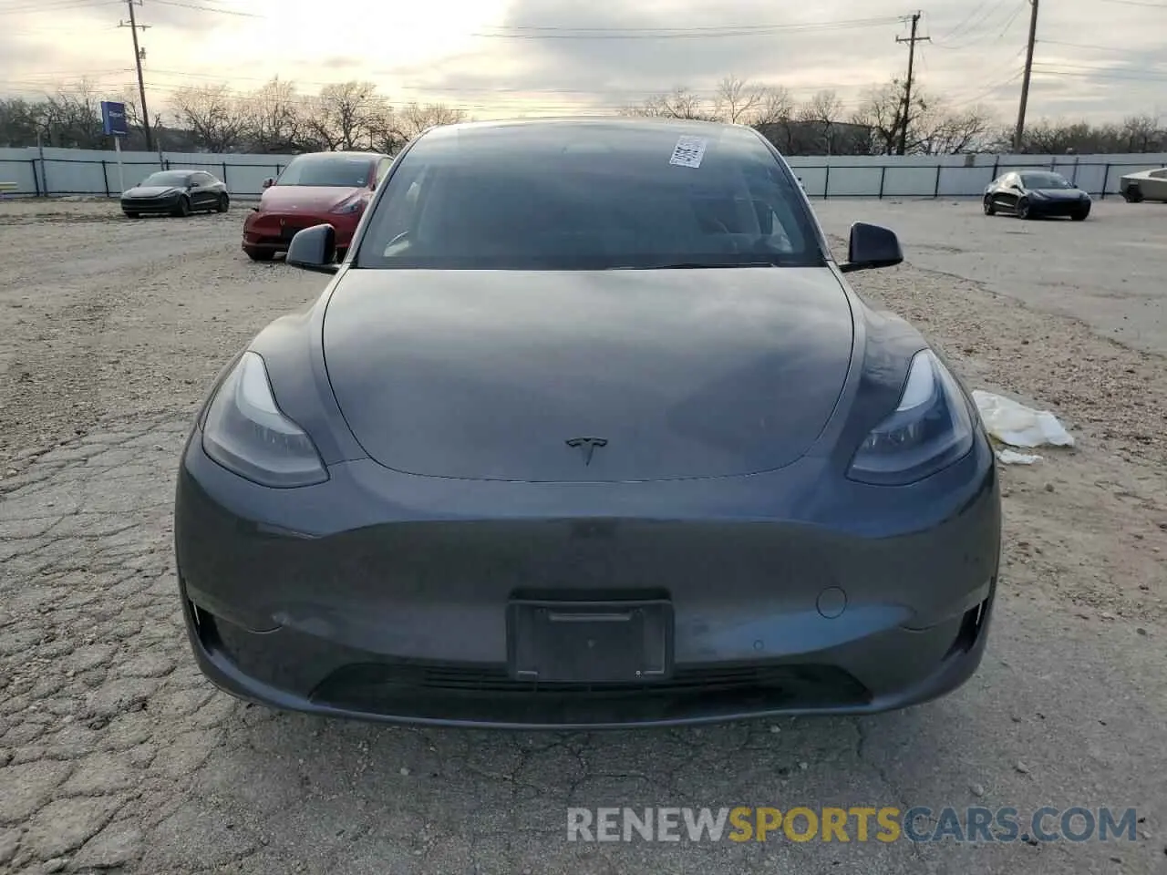 5 Photograph of a damaged car 5YJYGDEF5MF270528 TESLA MODEL Y 2021